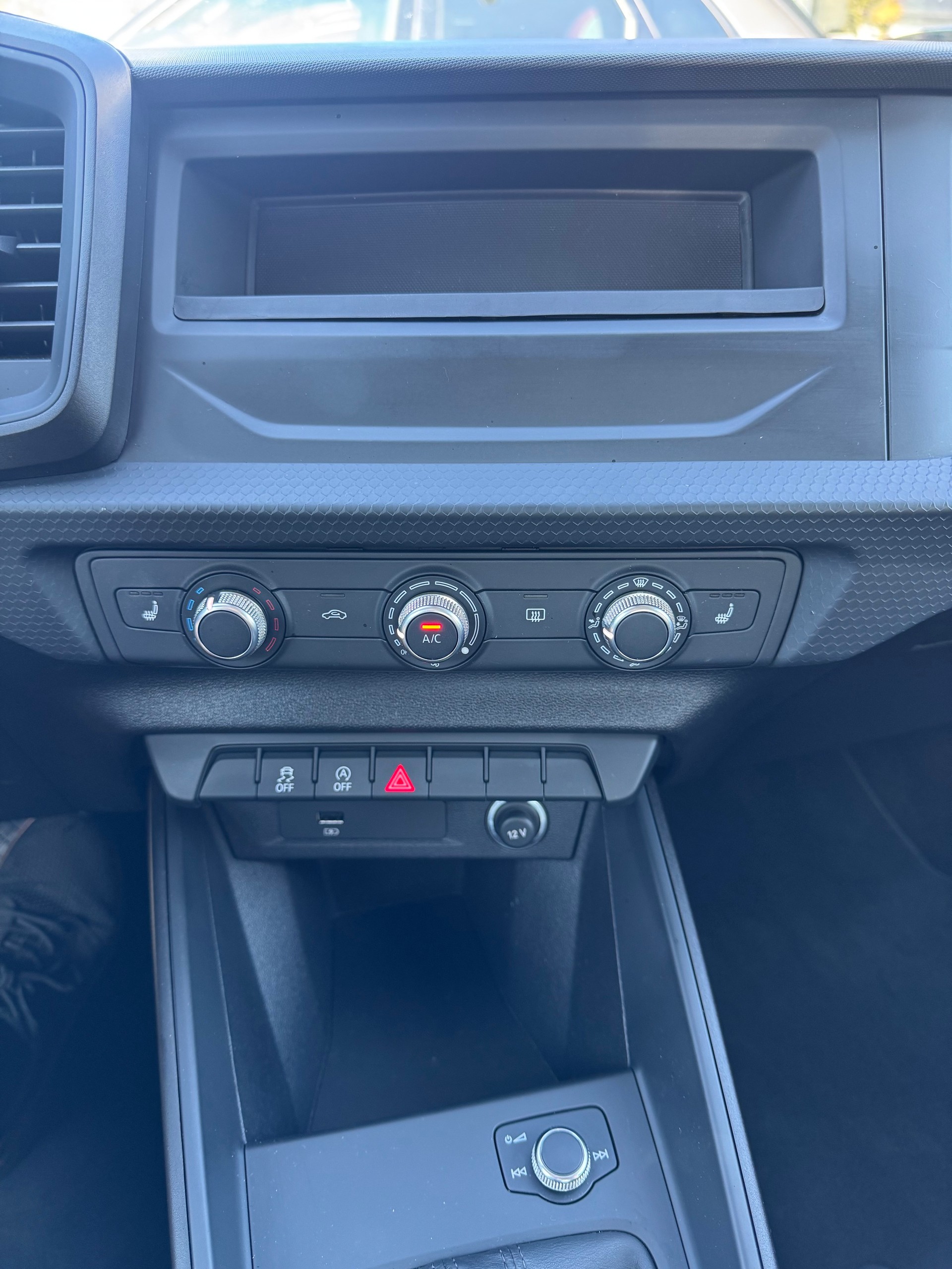 AUDI A1 Sportback 30 TFSI S-tronic-image-10