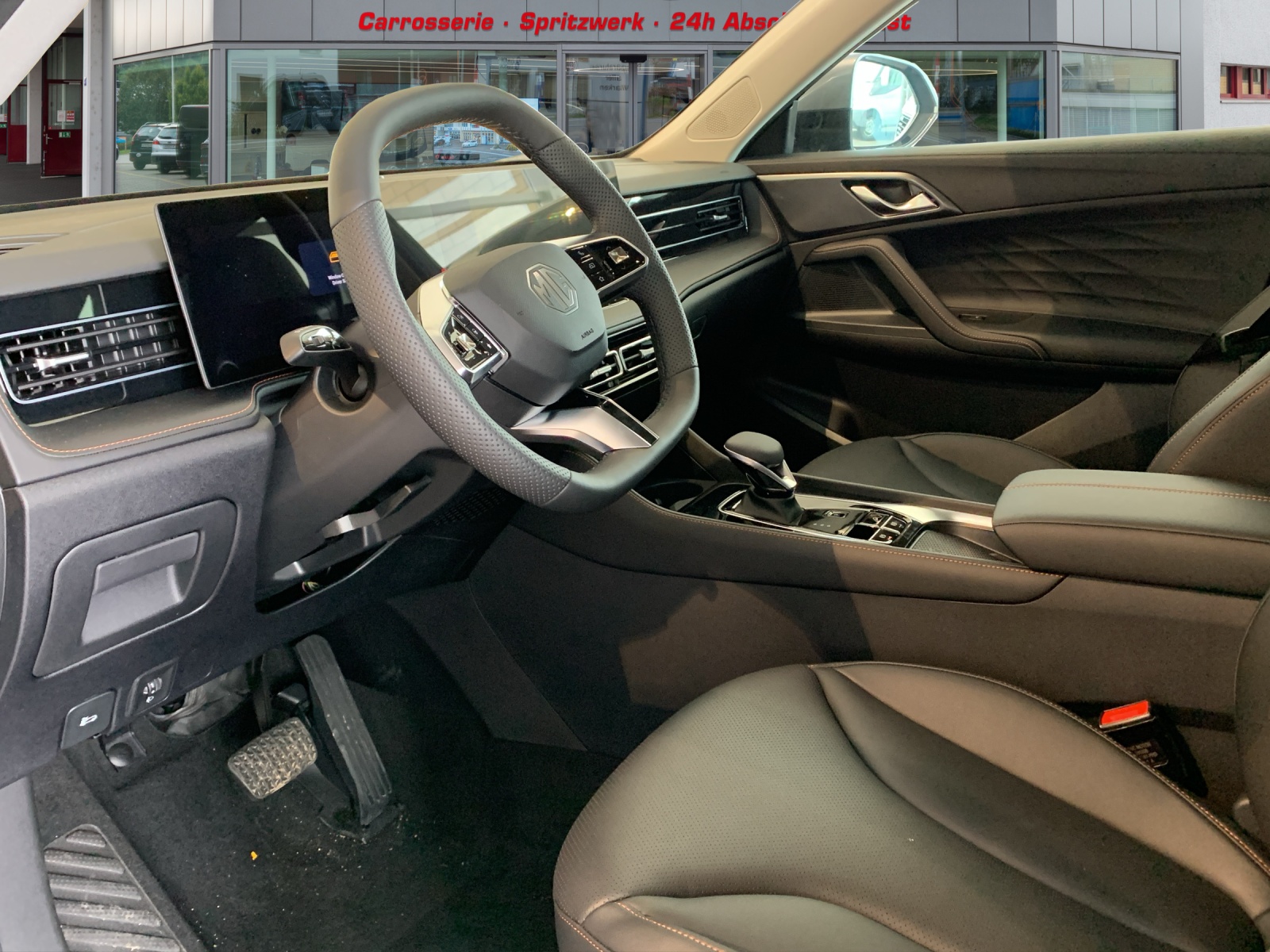 MG HS 1.5 Hybrid Luxury-image-7