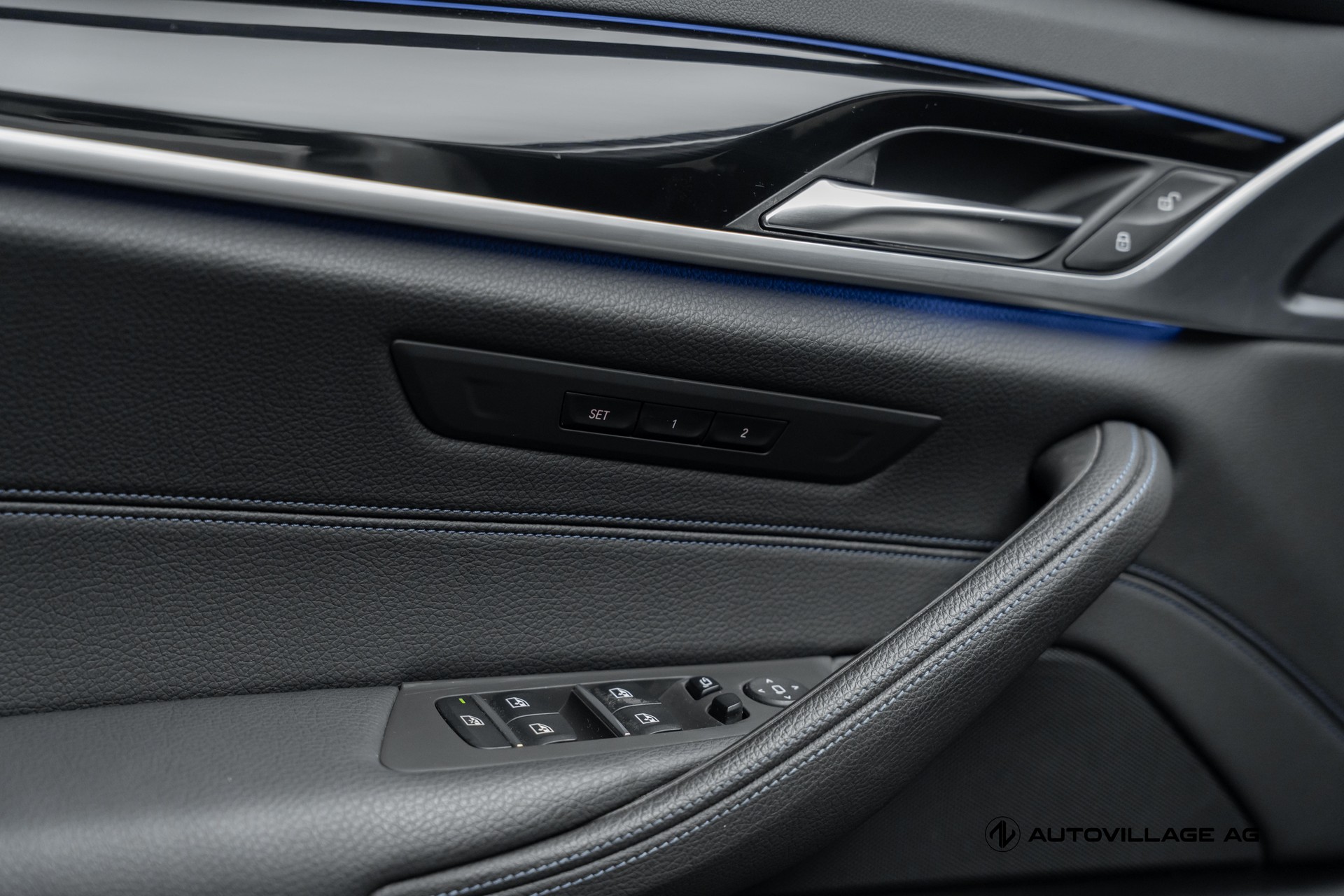 BMW 540i xDrive Touring Steptronic-image-23