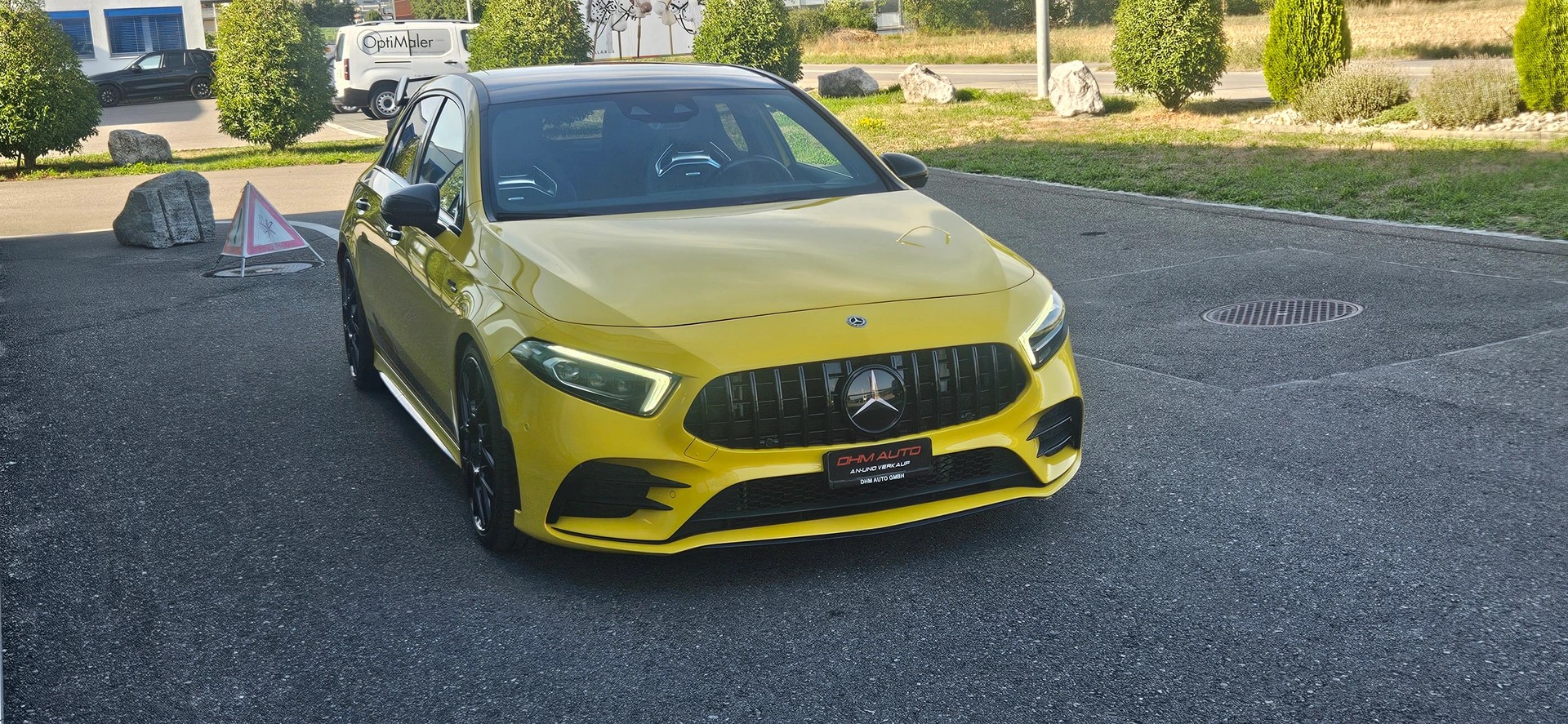 MERCEDES-BENZ A 35 AMG 4Matic Edition 1 Speedshift-image-3