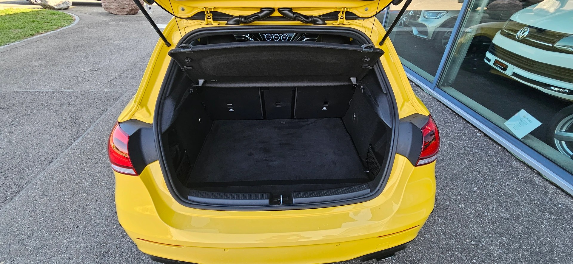 MERCEDES-BENZ A 35 AMG 4Matic Edition 1 Speedshift-image-4
