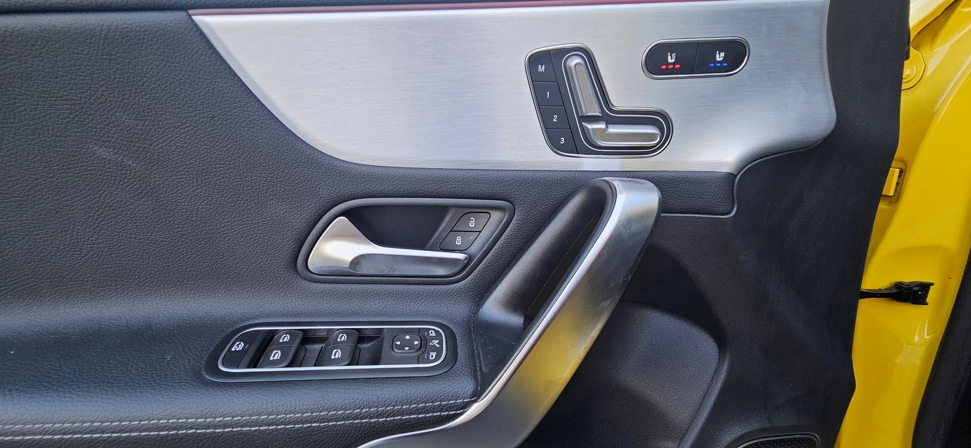 MERCEDES-BENZ A 35 AMG 4Matic Edition 1 Speedshift-image-12