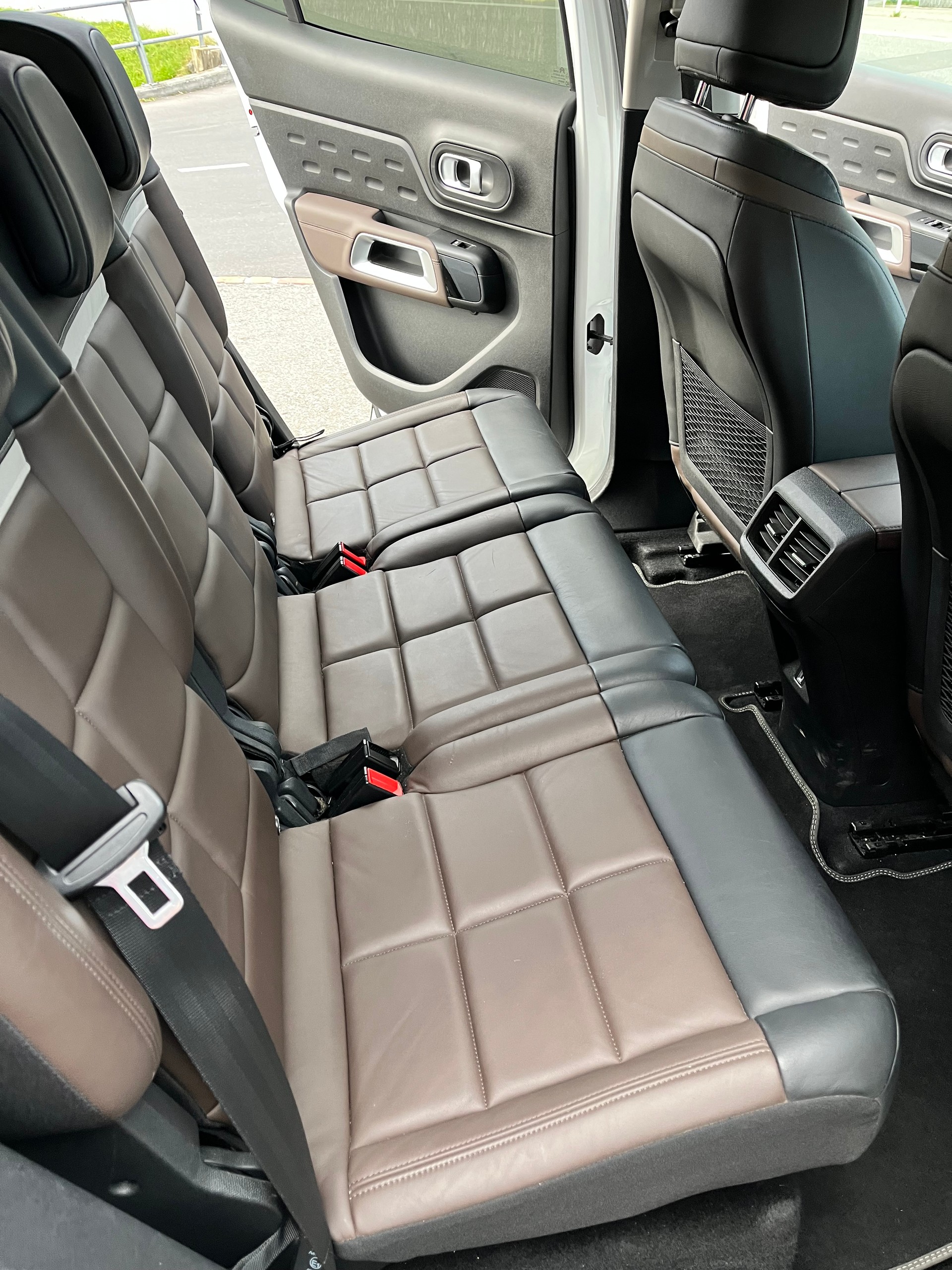 CITROEN 1.6 PureTech Shine-image-4