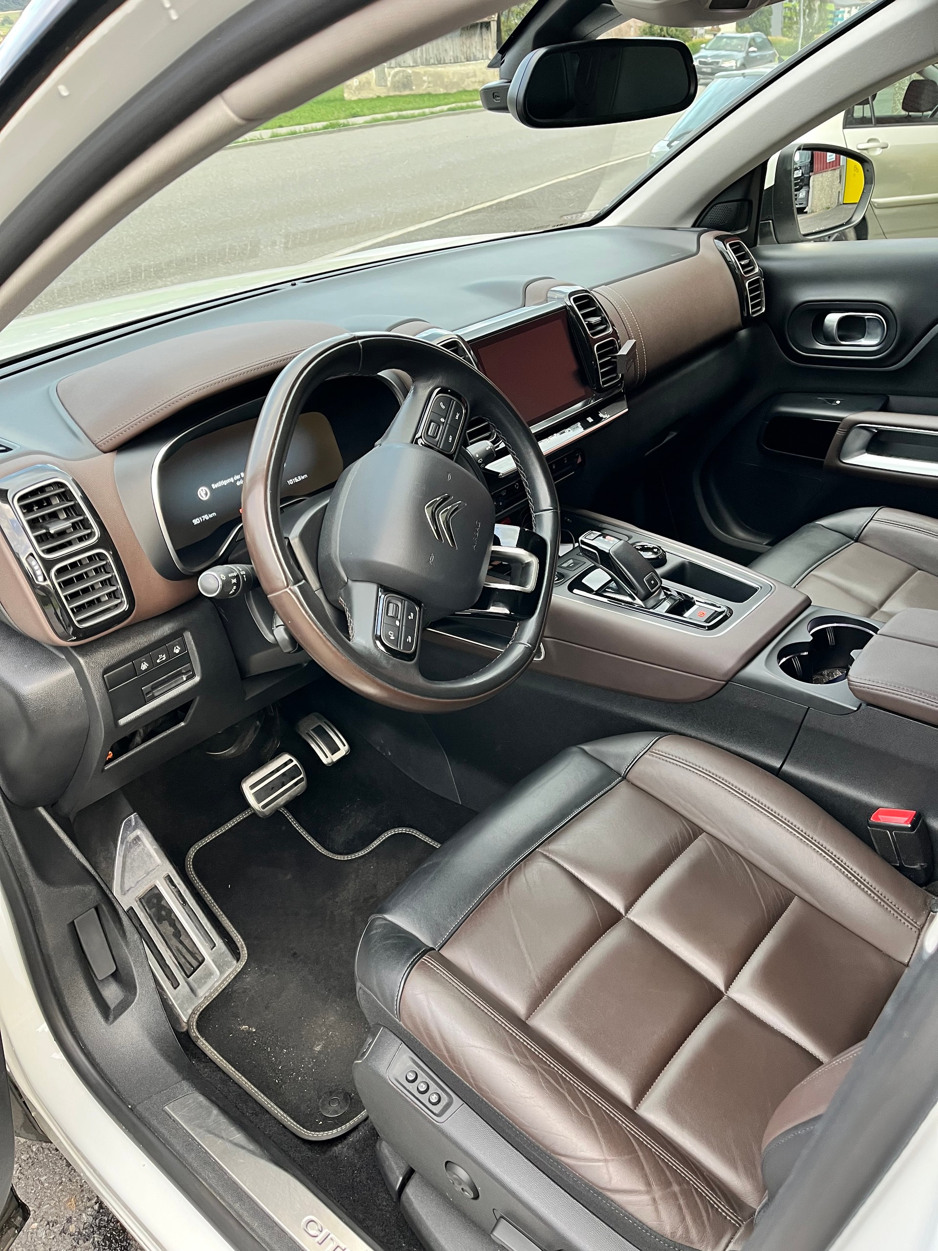 CITROEN 1.6 PureTech Shine-image-3