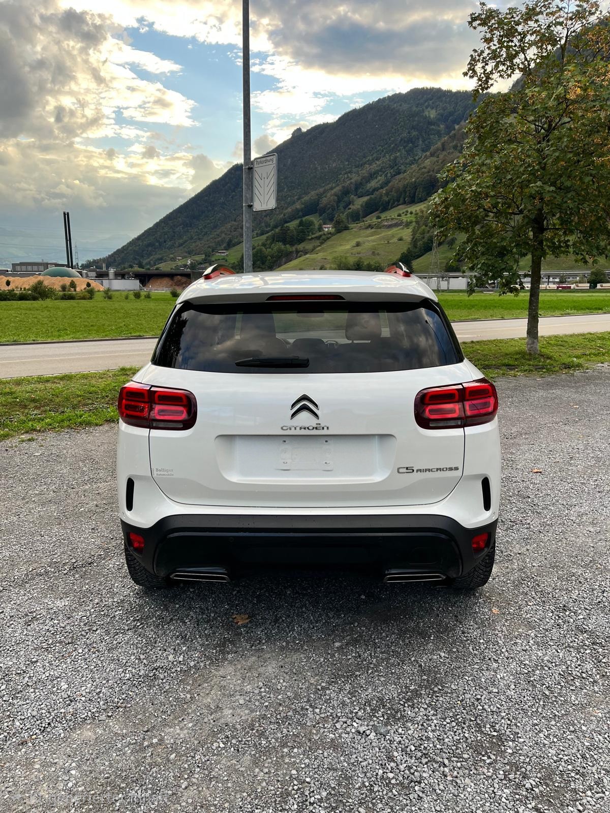 CITROEN 1.6 PureTech Shine-image-2
