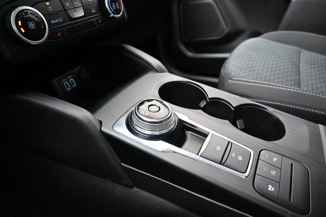 FORD Kuga 1.5 TDCi Cool & Connect Automat-image-5