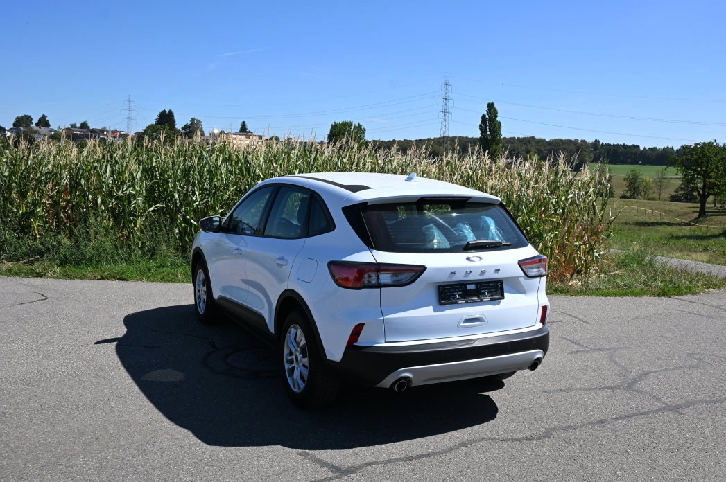 FORD Kuga 1.5 TDCi Cool & Connect Automat-image-3