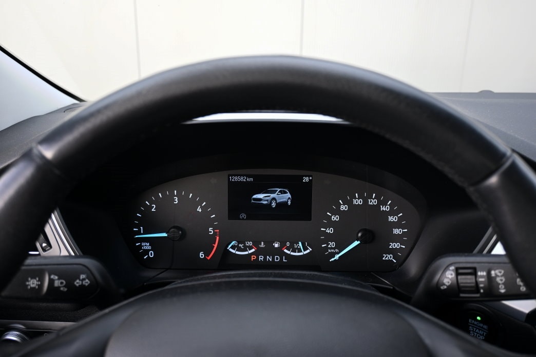 FORD Kuga 1.5 TDCi Cool & Connect Automat-image-6