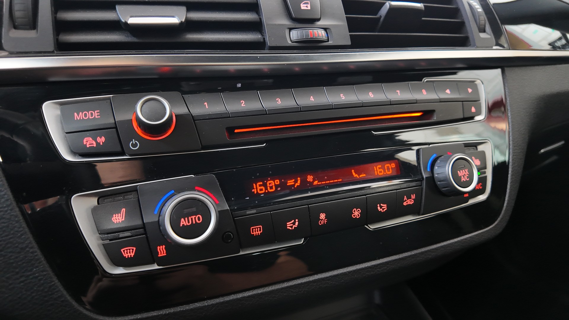 BMW 120d xDrive M Sport Steptronic-image-29
