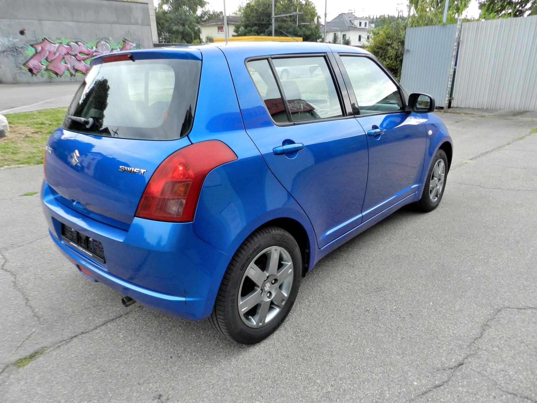 SUZUKI Swift 1.3i 16V GL Top-image-5