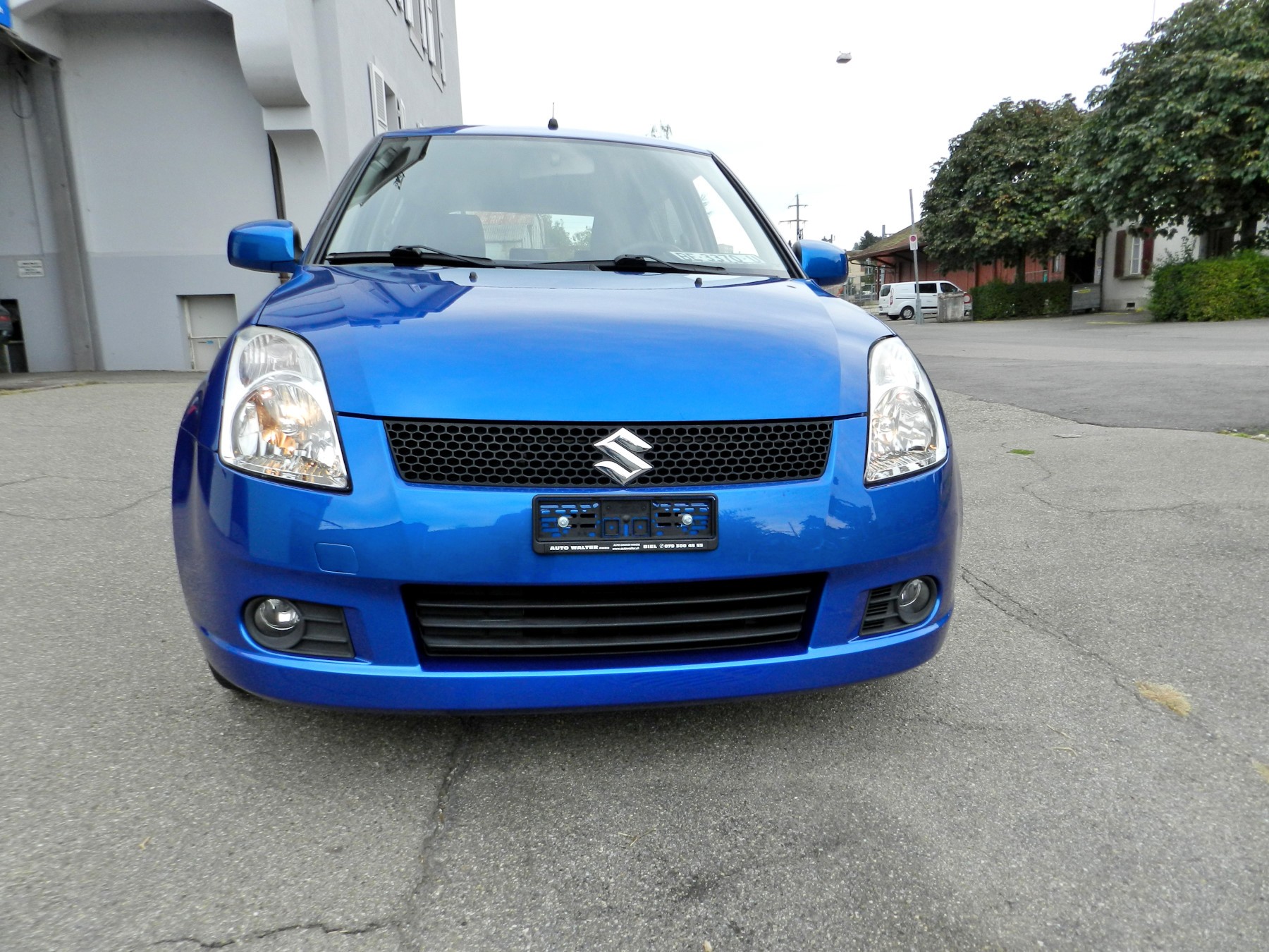SUZUKI Swift 1.3i 16V GL Top-image-8