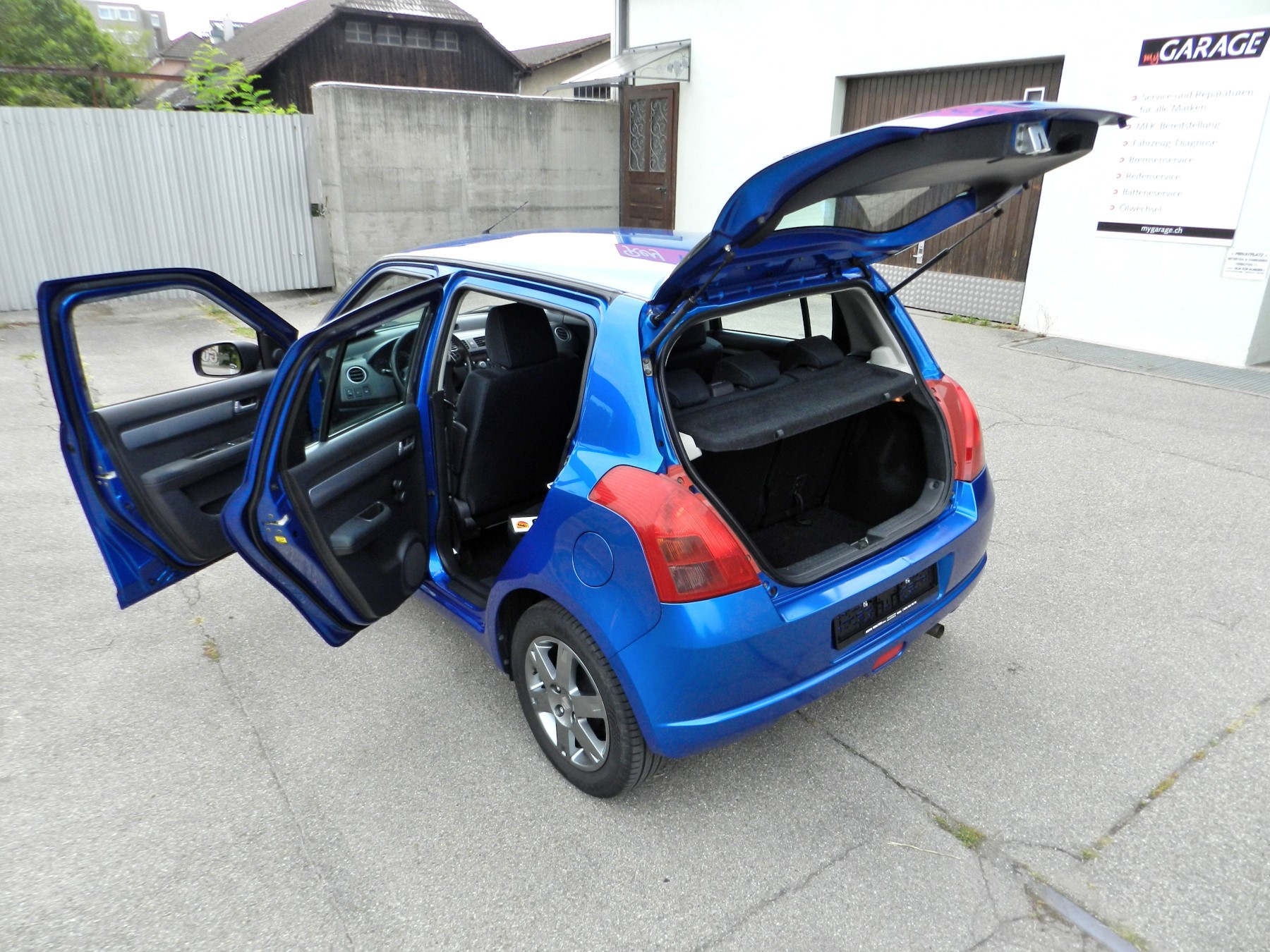 SUZUKI Swift 1.3i 16V GL Top-image-12