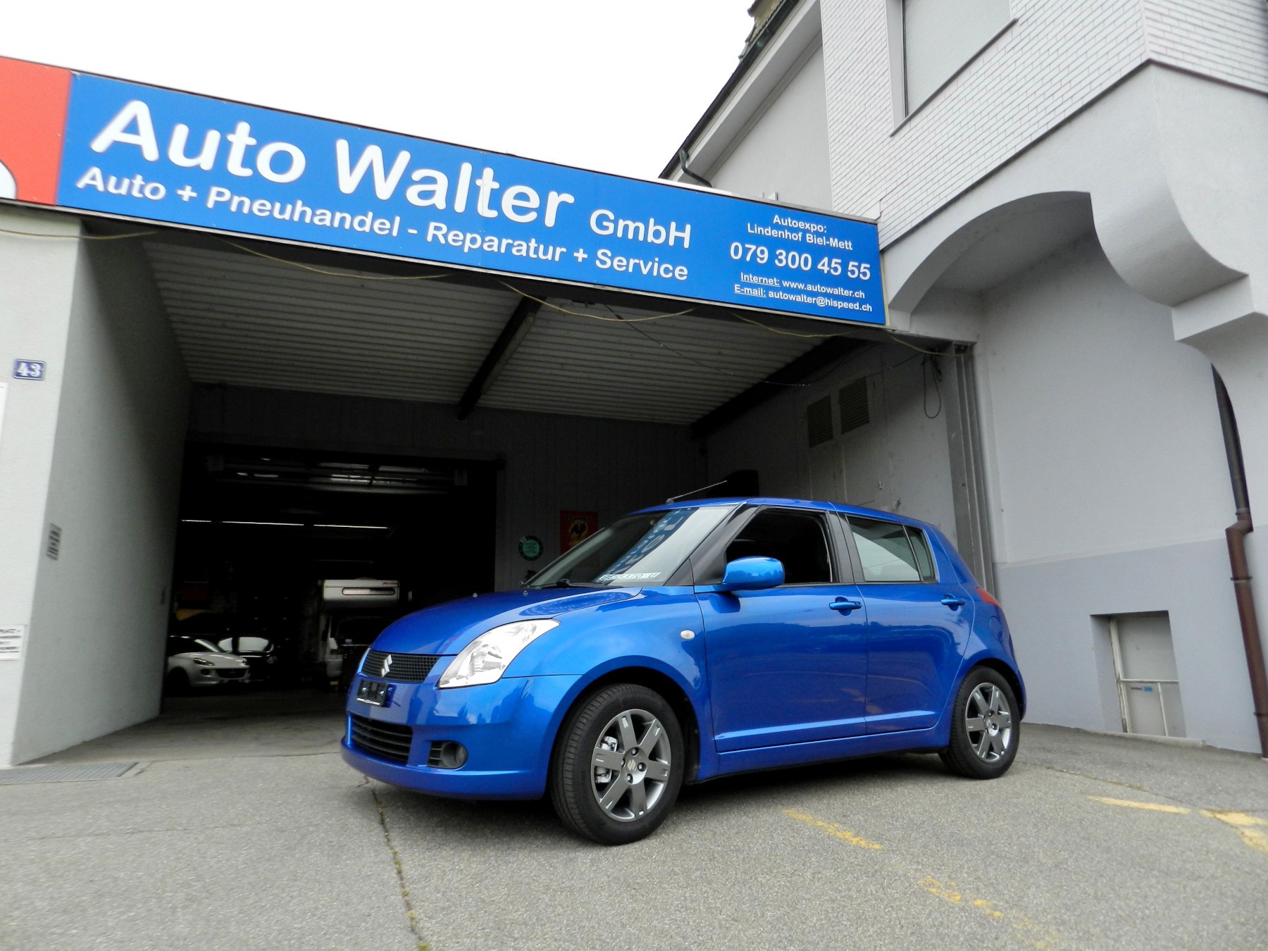 SUZUKI Swift 1.3i 16V GL Top-image-0