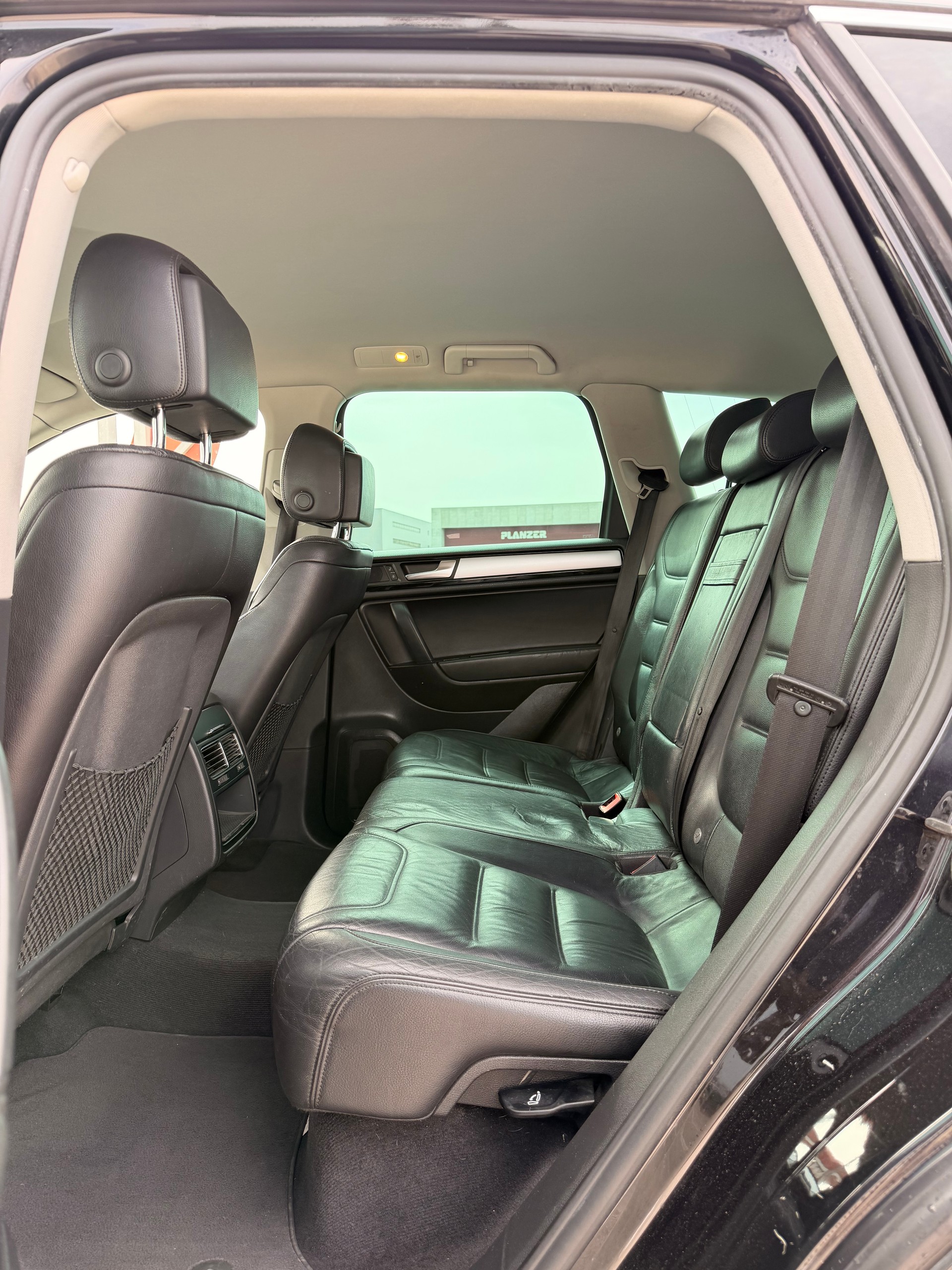VW Touareg 3.0 TDI BlueMotion Technology Tiptronic AHK 3500kg-image-12