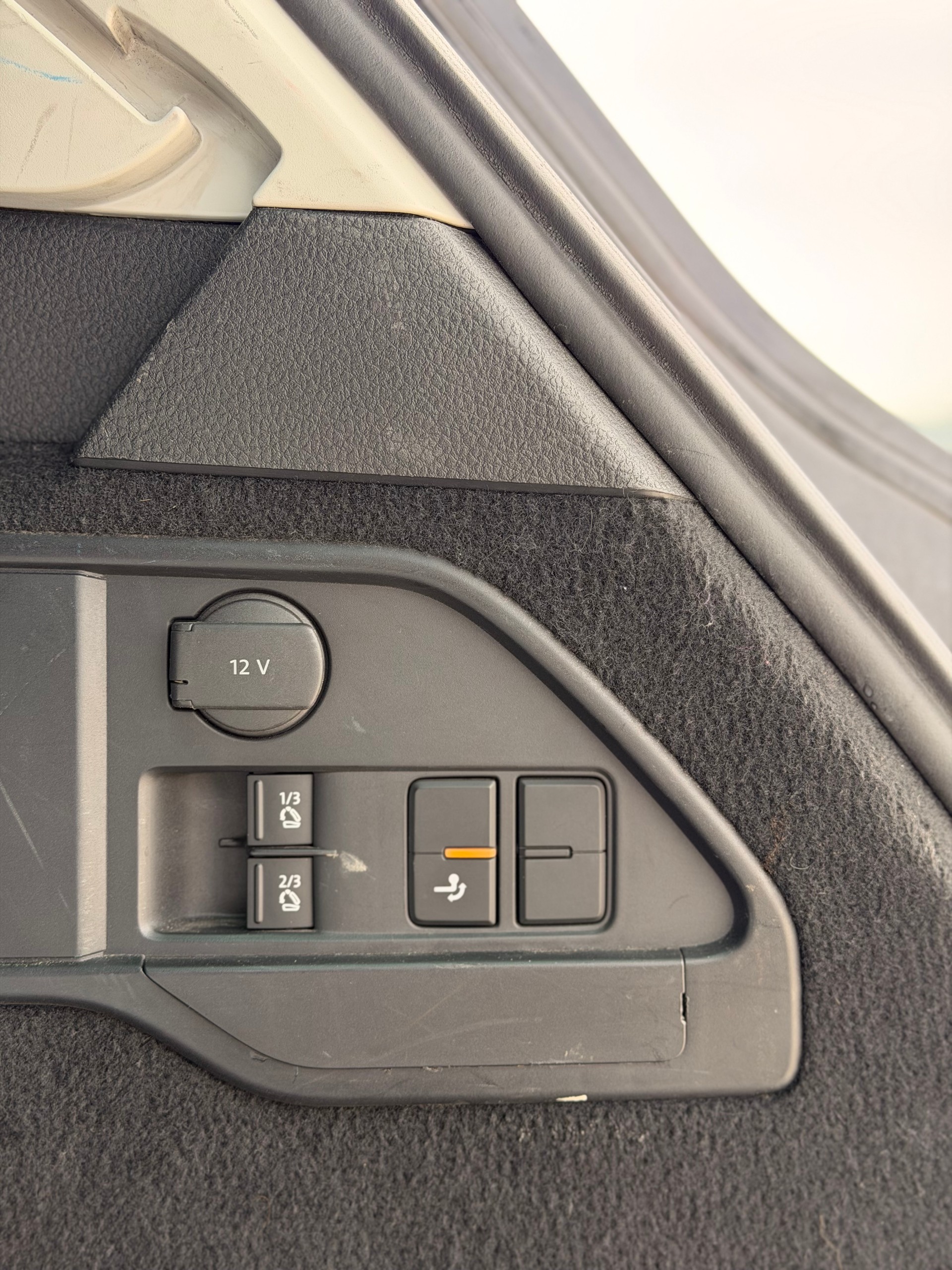 VW Touareg 3.0 TDI BlueMotion Technology Tiptronic AHK 3500kg-image-14