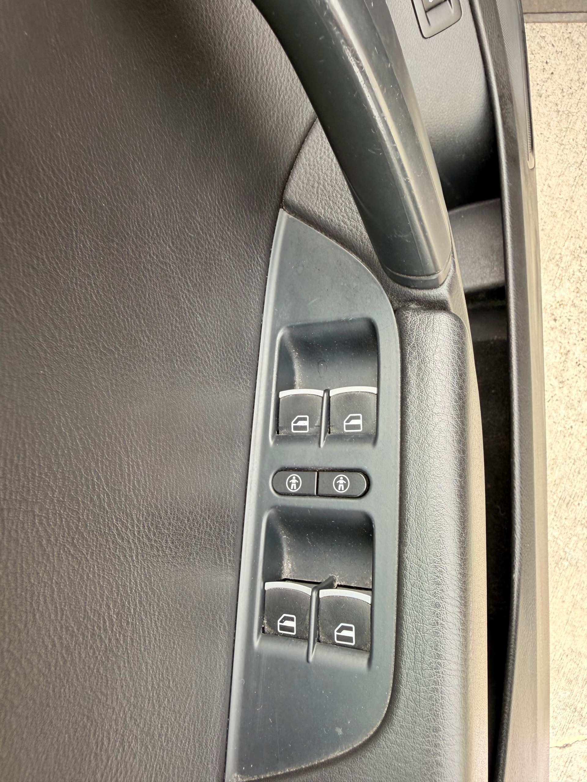 VW Touareg 3.0 TDI BlueMotion Technology Tiptronic AHK 3500kg-image-15
