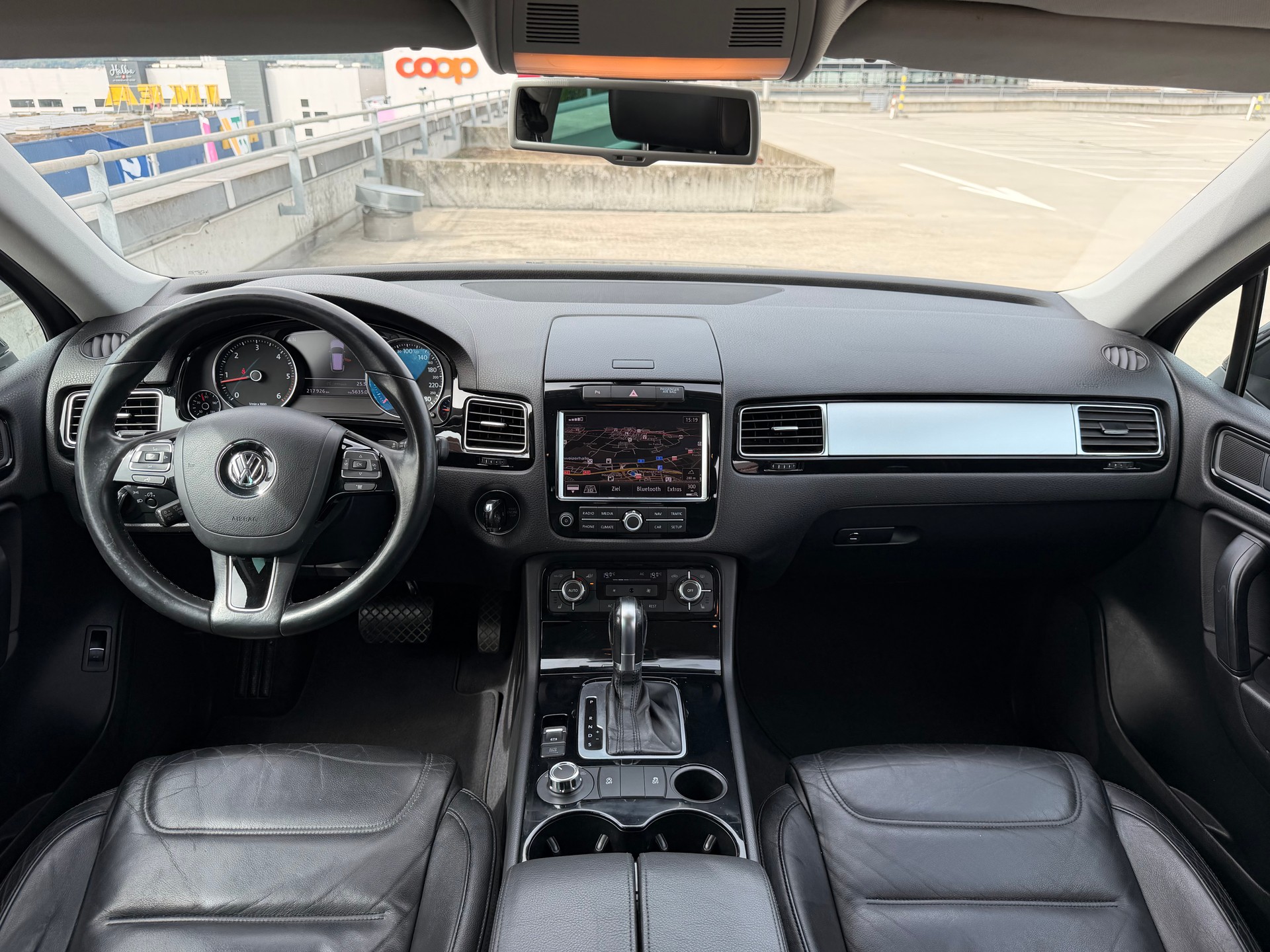VW Touareg 3.0 TDI BlueMotion Technology Tiptronic AHK 3500kg-image-7