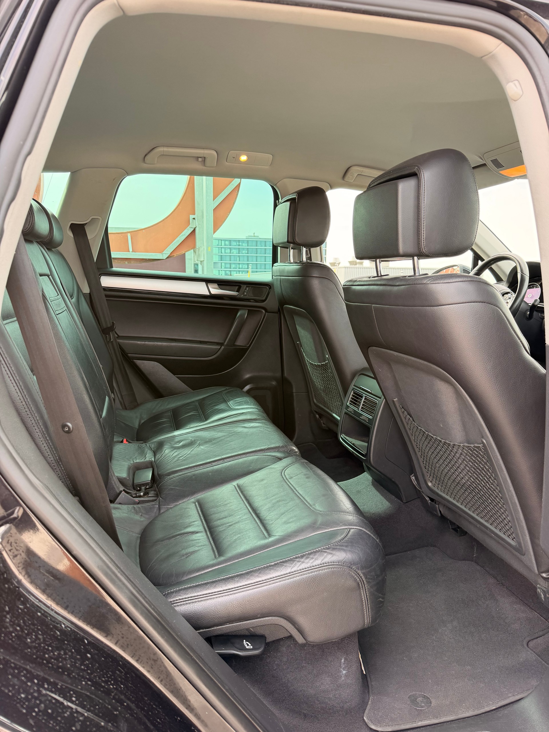 VW Touareg 3.0 TDI BlueMotion Technology Tiptronic AHK 3500kg-image-11