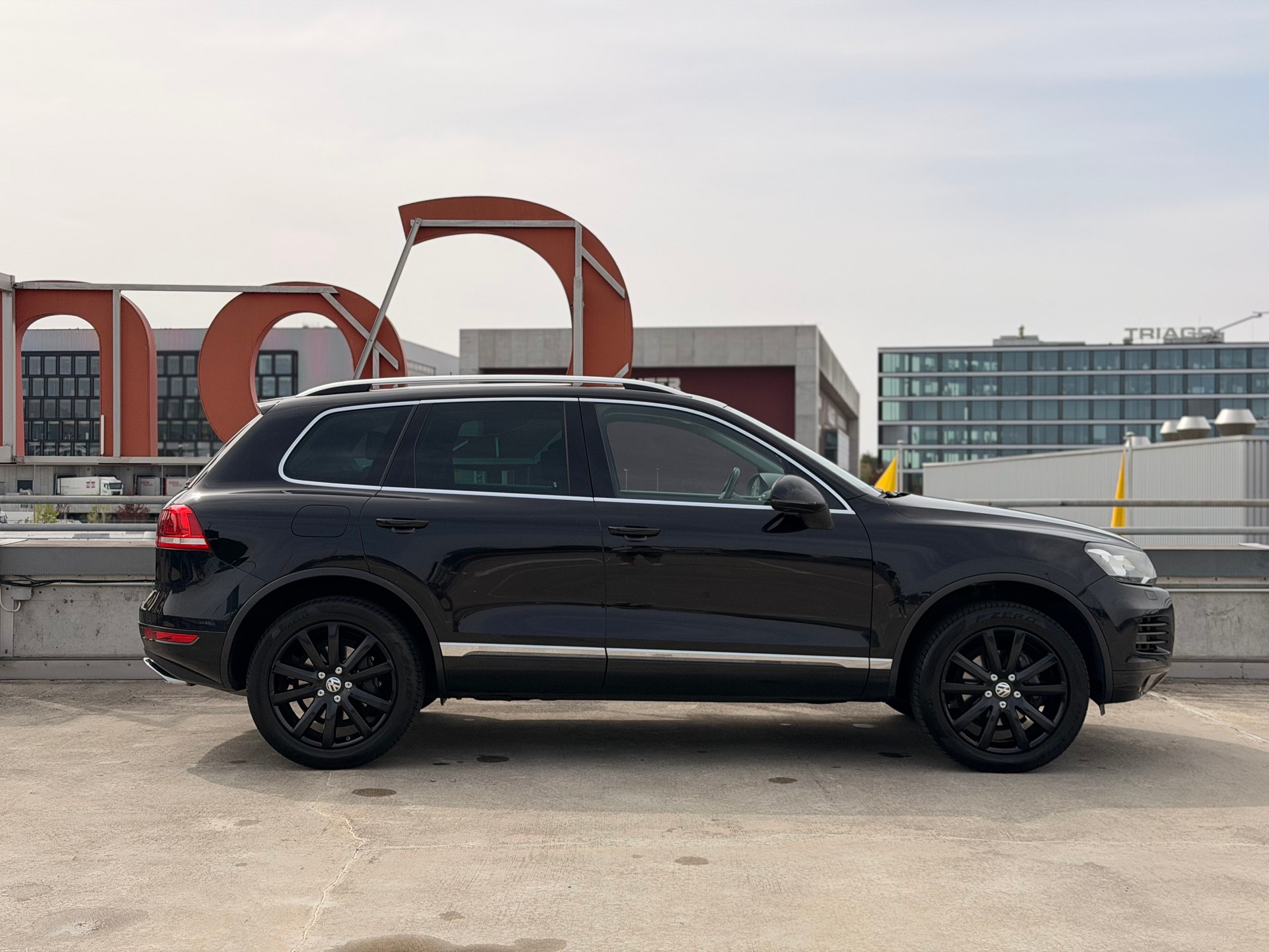VW Touareg 3.0 TDI BlueMotion Technology Tiptronic AHK 3500kg-image-2