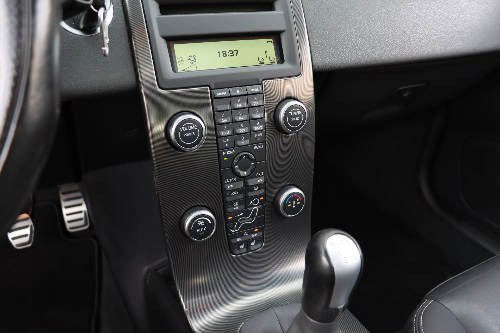 VOLVO C30 D2 S/S R-Design-image-11
