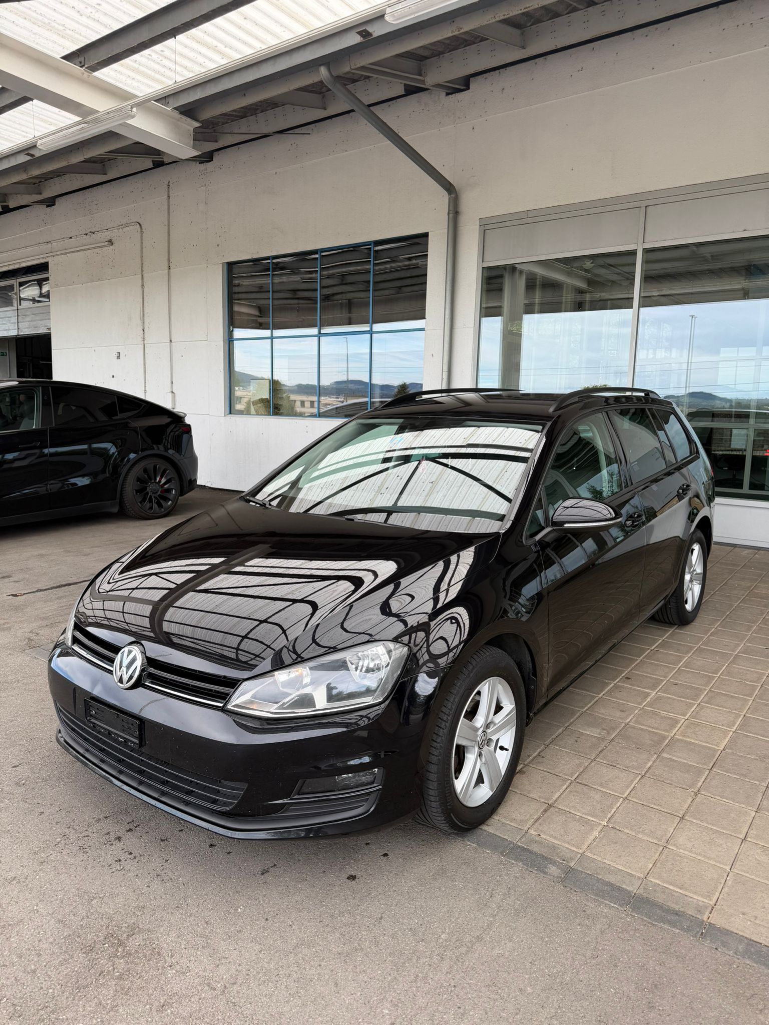 VW Golf Variant 2.0 TDI Comfortline-image-1