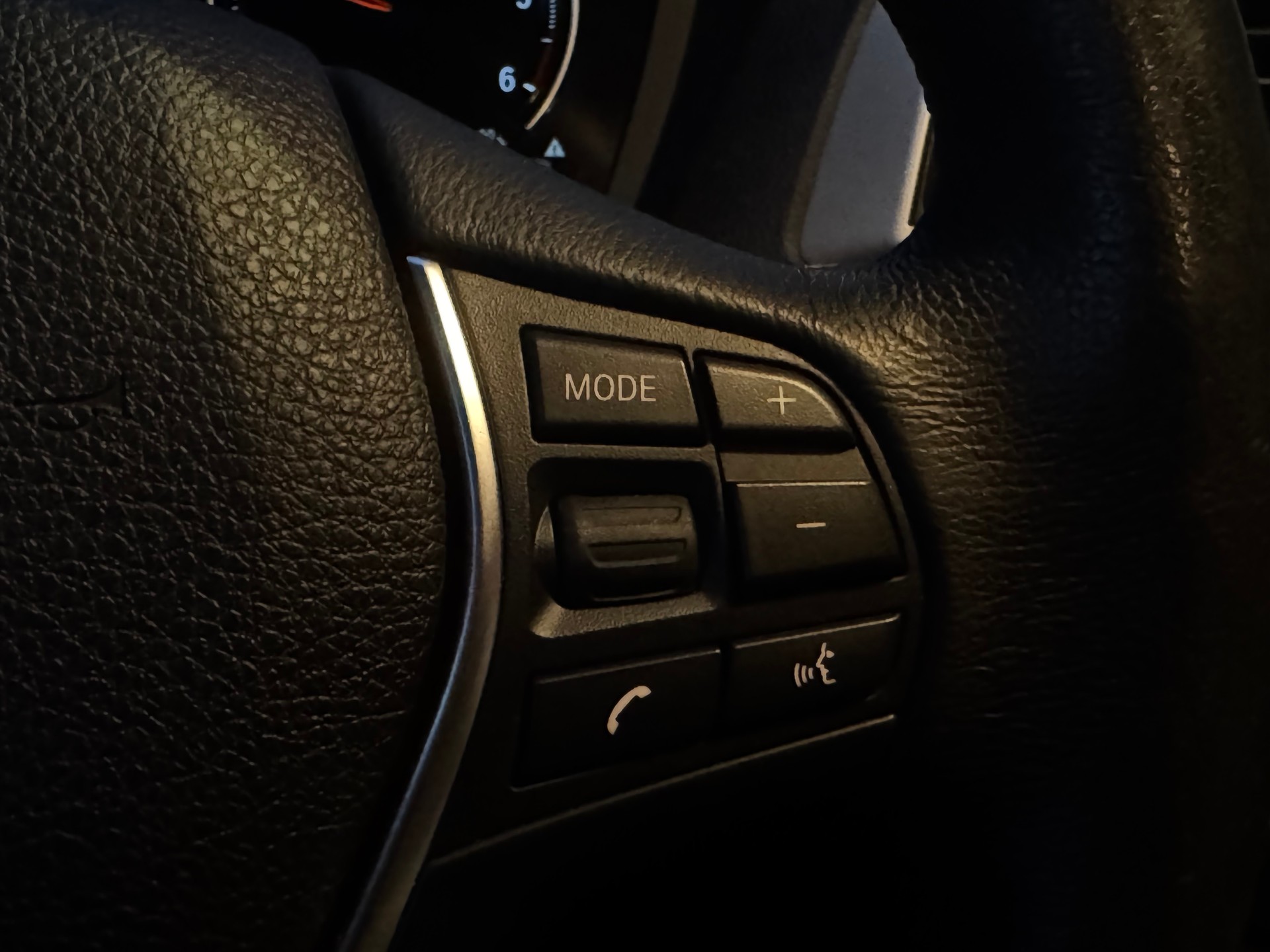 BMW 120d xDrive Steptronic-image-21