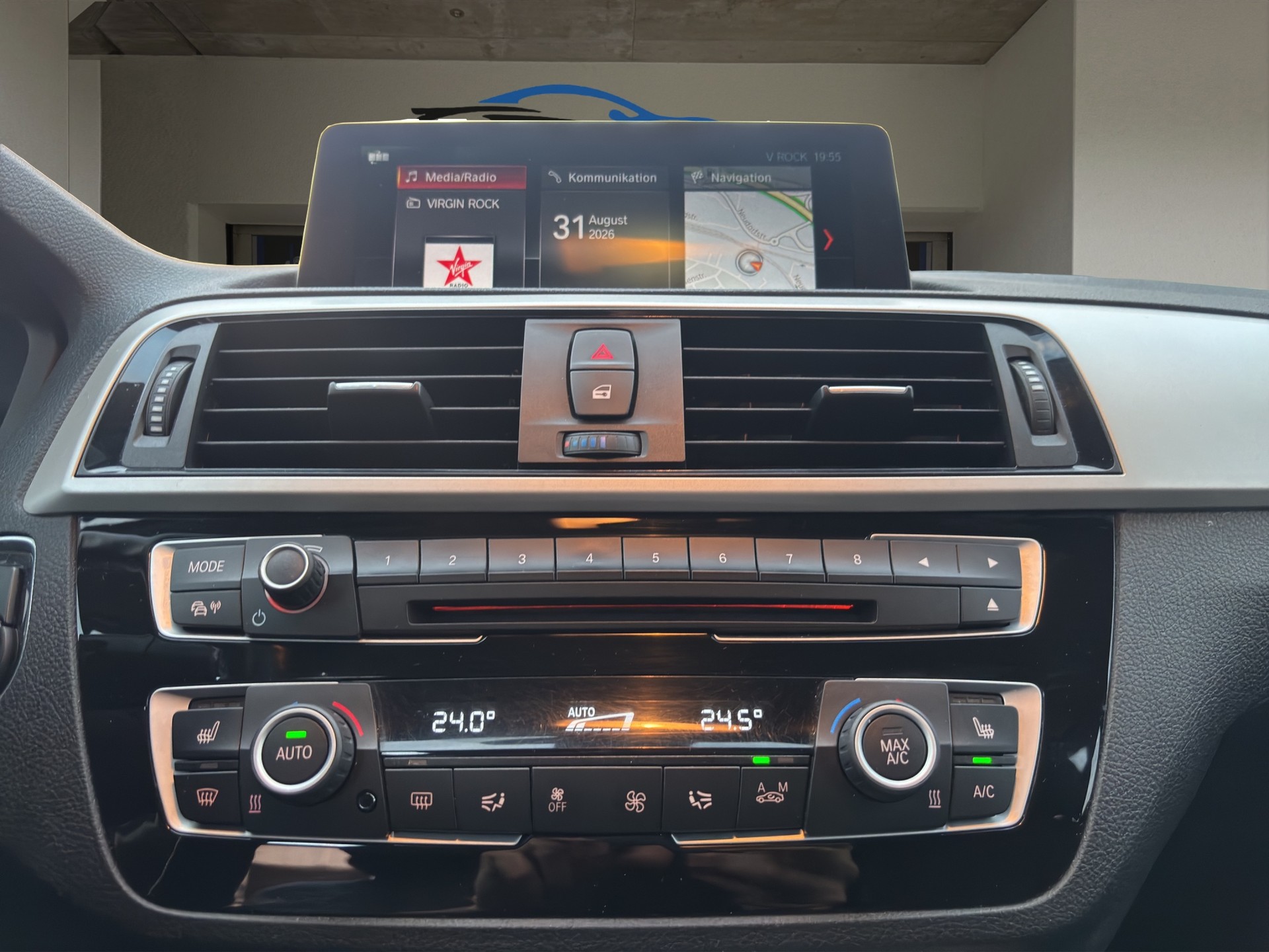 BMW 120d xDrive Steptronic-image-13