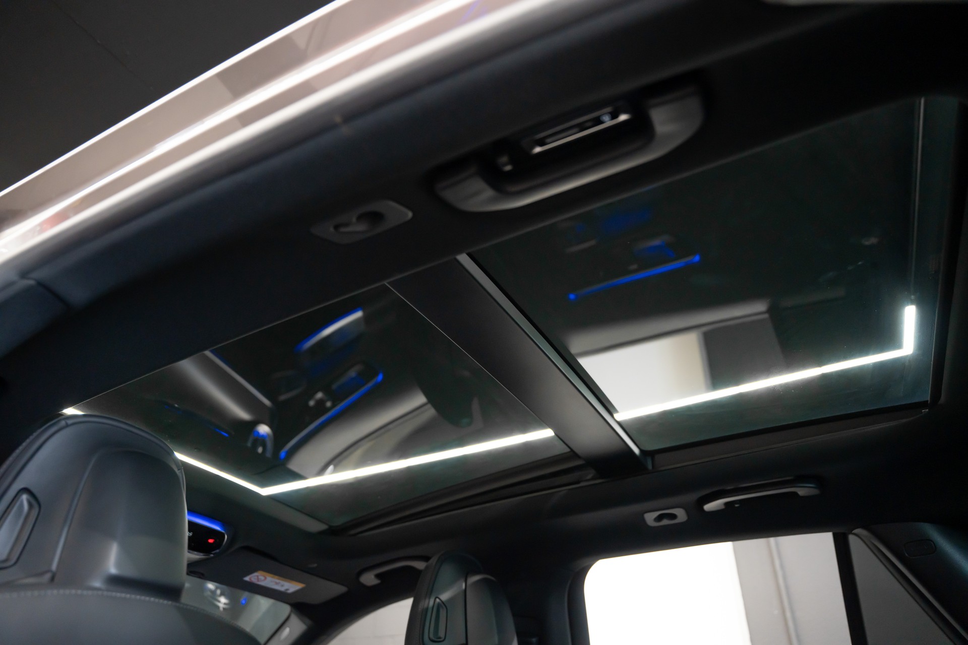 MERCEDES-BENZ GLC 220 d 4Matic 9G-Tronic-image-15