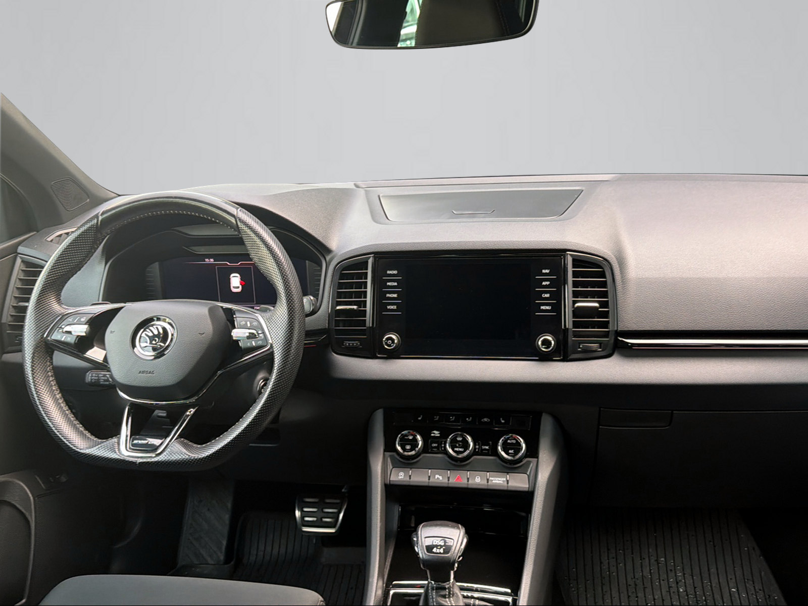 SKODA Karoq 2.0 TDI CR SportLine 4x4 DSG-image-8