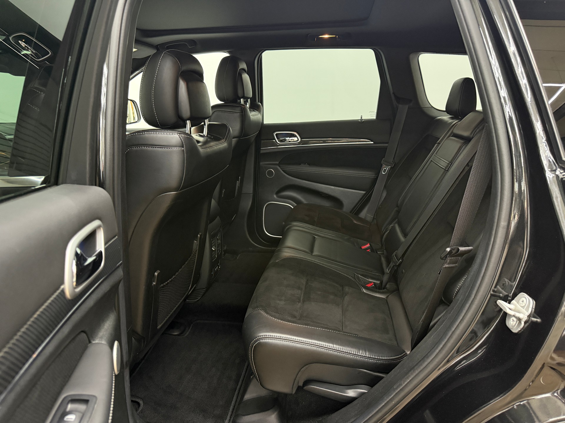 JEEP Grand Cherokee 6.4 V8 HEMI SRT8 Automatic-image-22