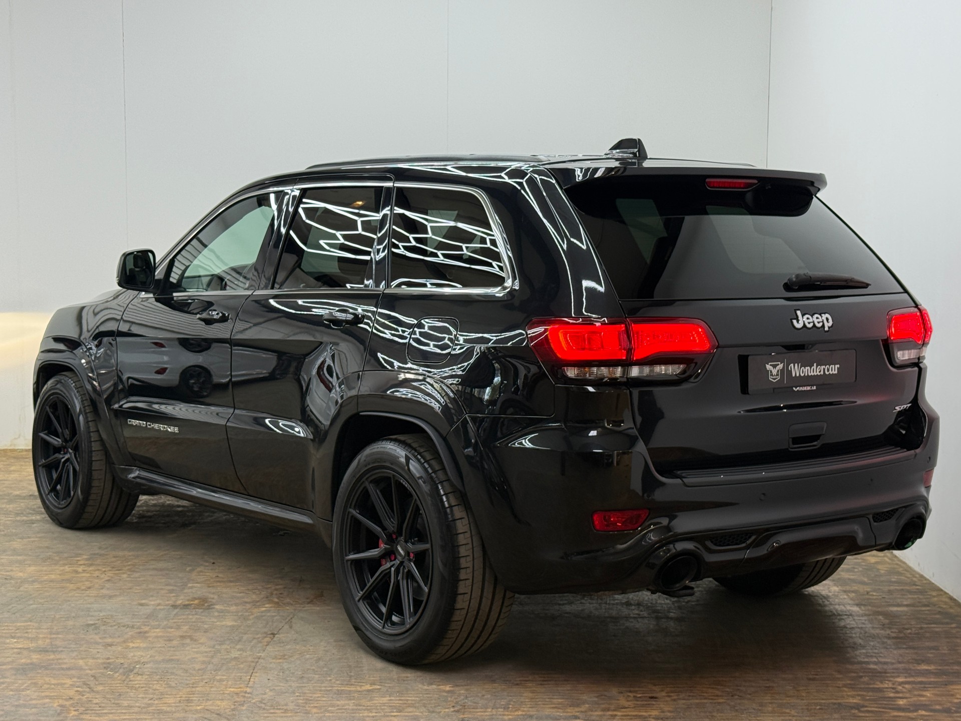 JEEP Grand Cherokee 6.4 V8 HEMI SRT8 Automatic-image-9