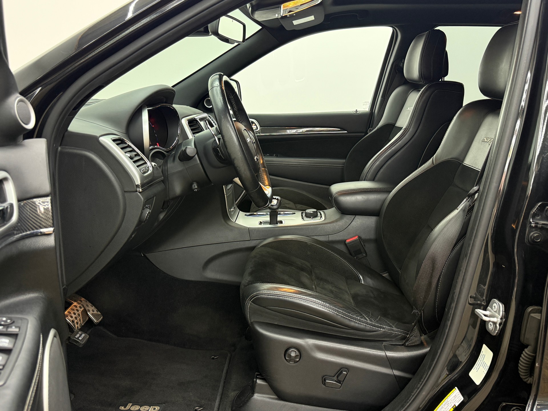 JEEP Grand Cherokee 6.4 V8 HEMI SRT8 Automatic-image-18
