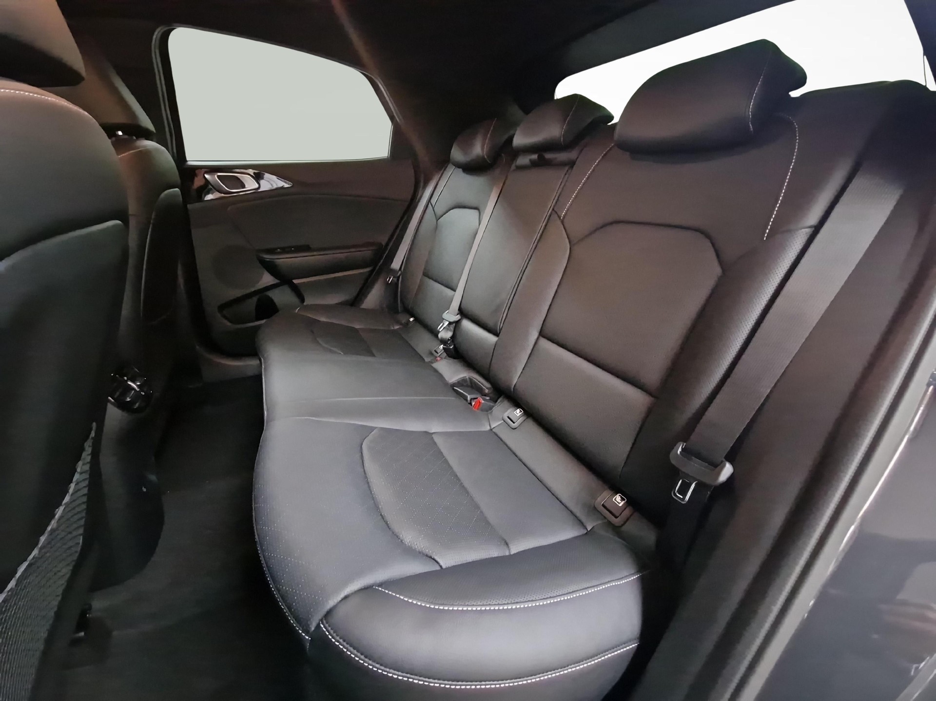 KIA XCeed 1.6 T-GDi GT-Line-image-10