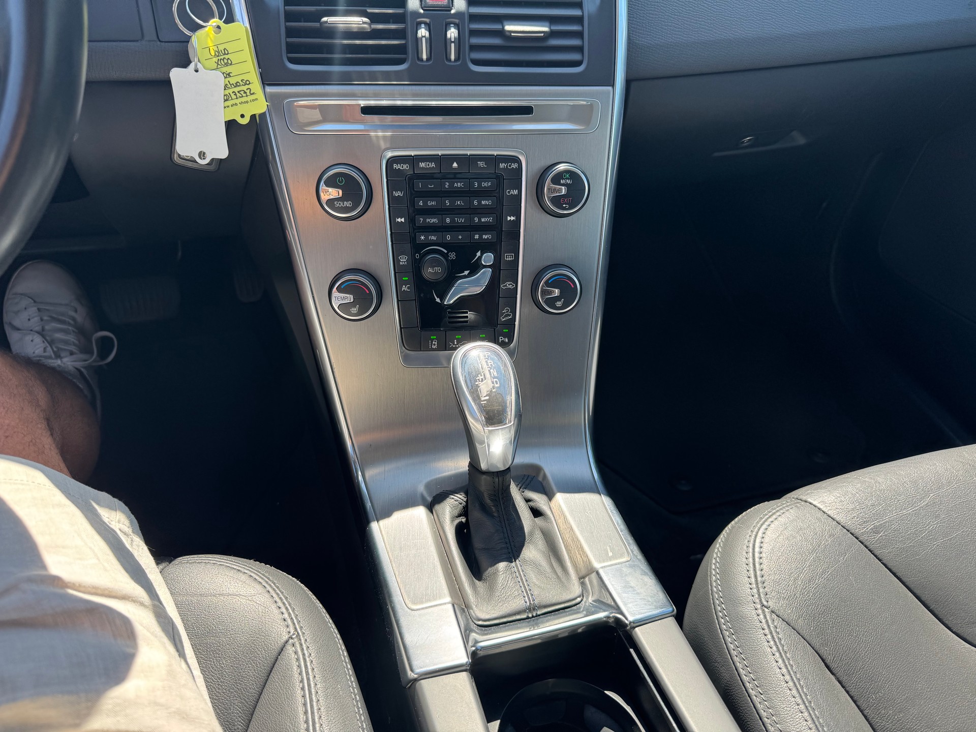 VOLVO XC60 D5 AWD Momentum Geartronic-image-20