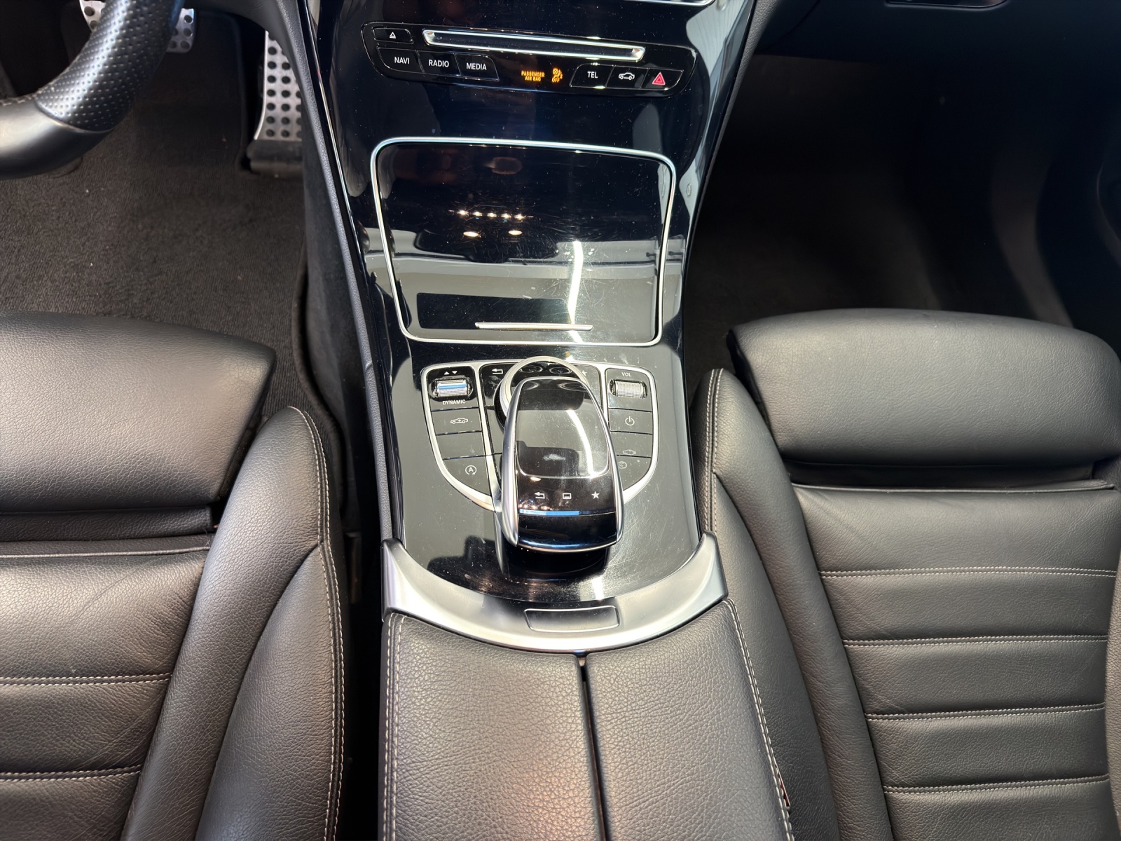 MERCEDES-BENZ C 400 AMG Line 4Matic 7G-Tronic-image-14