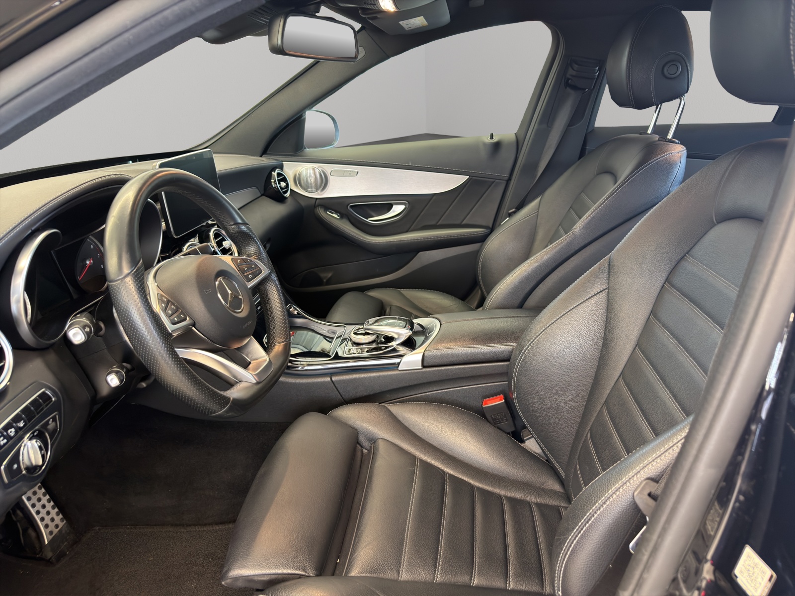 MERCEDES-BENZ C 400 AMG Line 4Matic 7G-Tronic-image-11