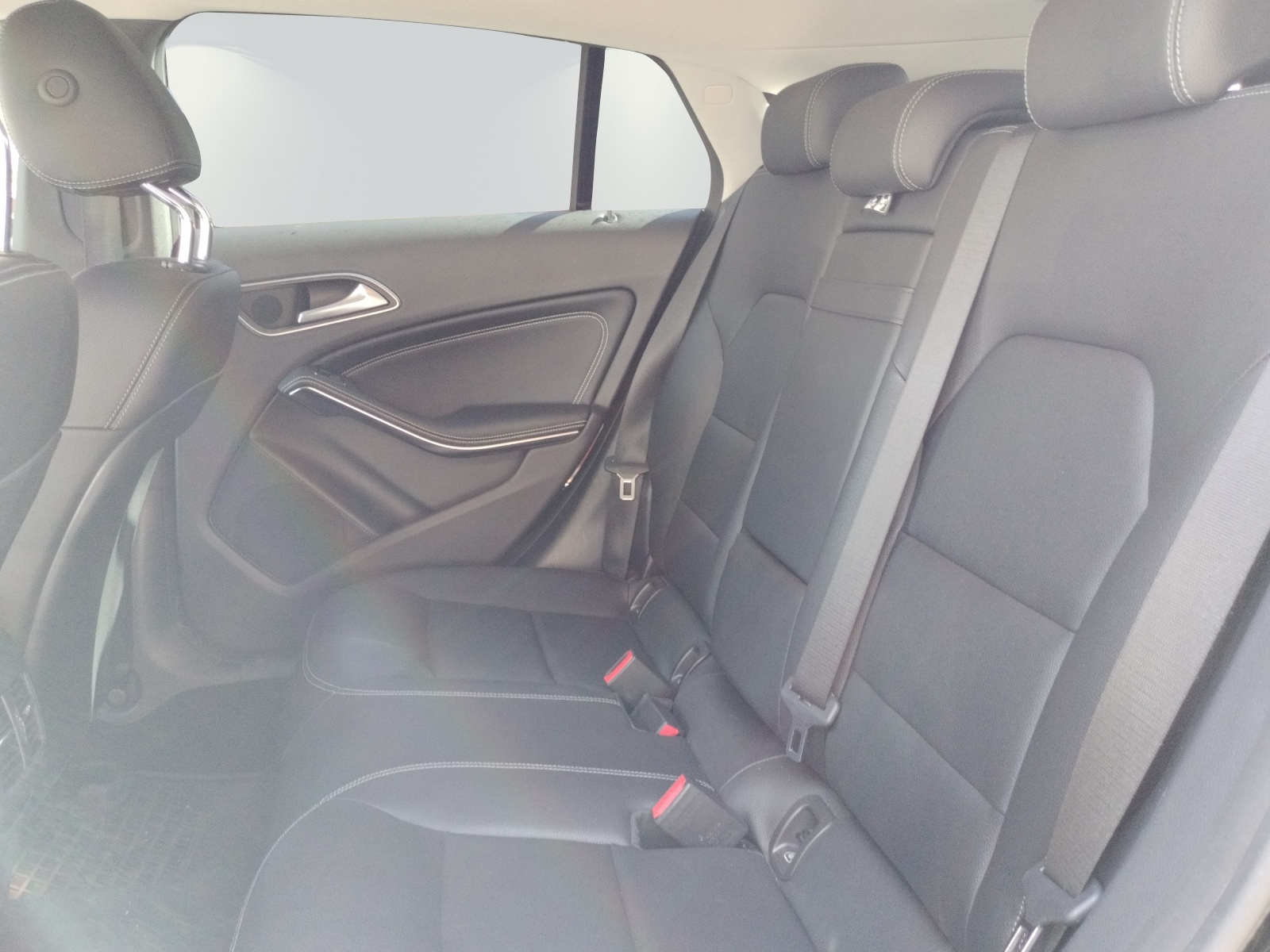 MERCEDES-BENZ CLA Shooting Br. 200 d Swiss Star Urban 4M 7G-DCT-image-10