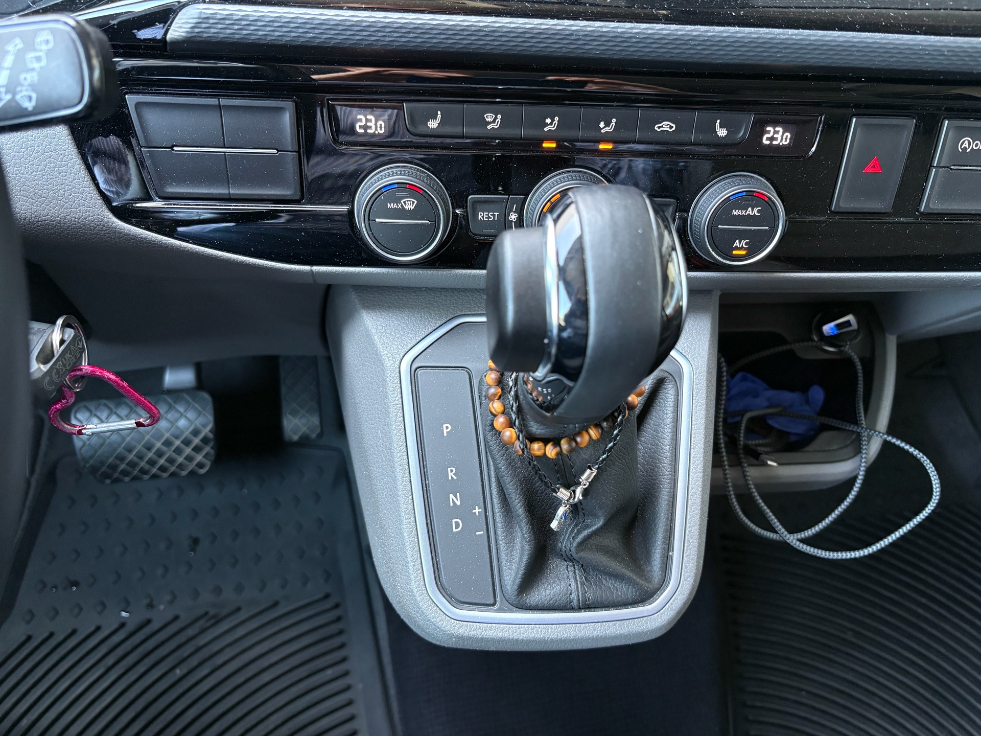 VW T6.1 California 2.0 Bi-TDI Ocean Liberty 4Motion DSG-image-11