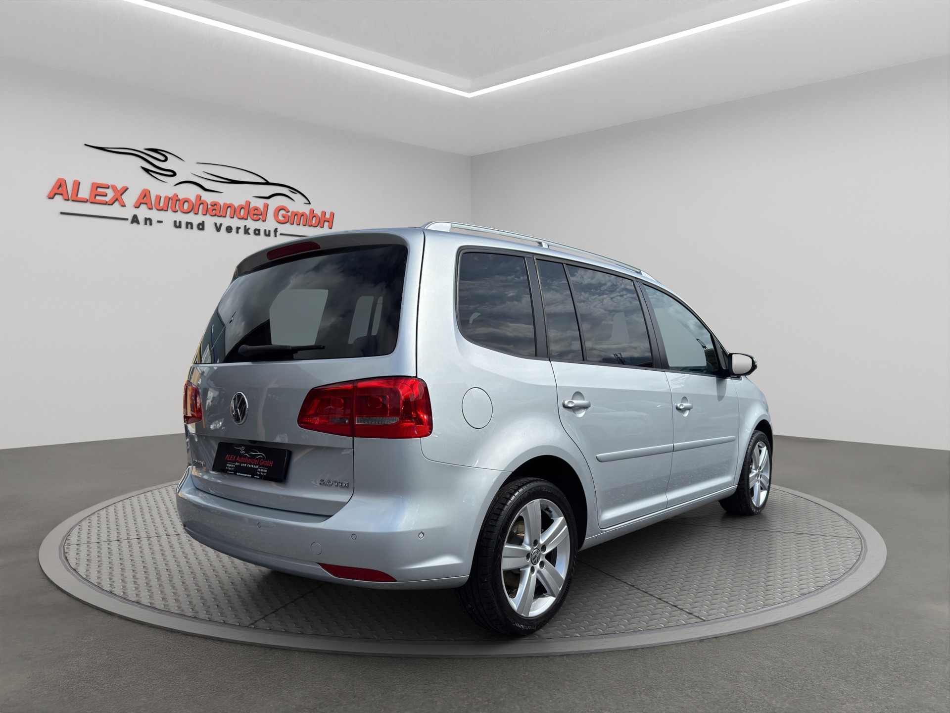 VW Touran 2.0 TDI Comfortline DSG 7-Plätzer (Kredit möglich!)-image-6