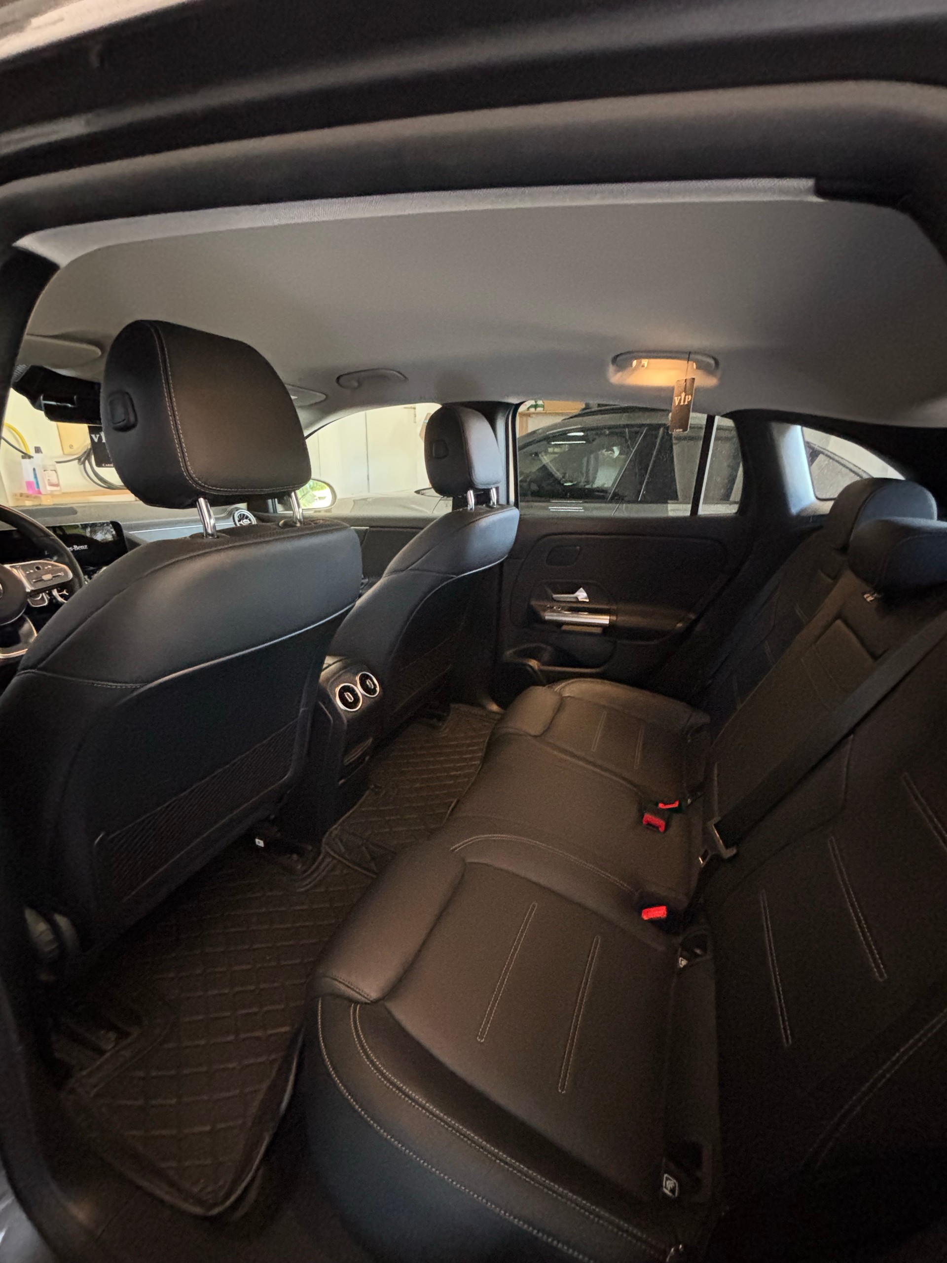 MERCEDES-BENZ EQA 350 AMG Line 4matic-image-8