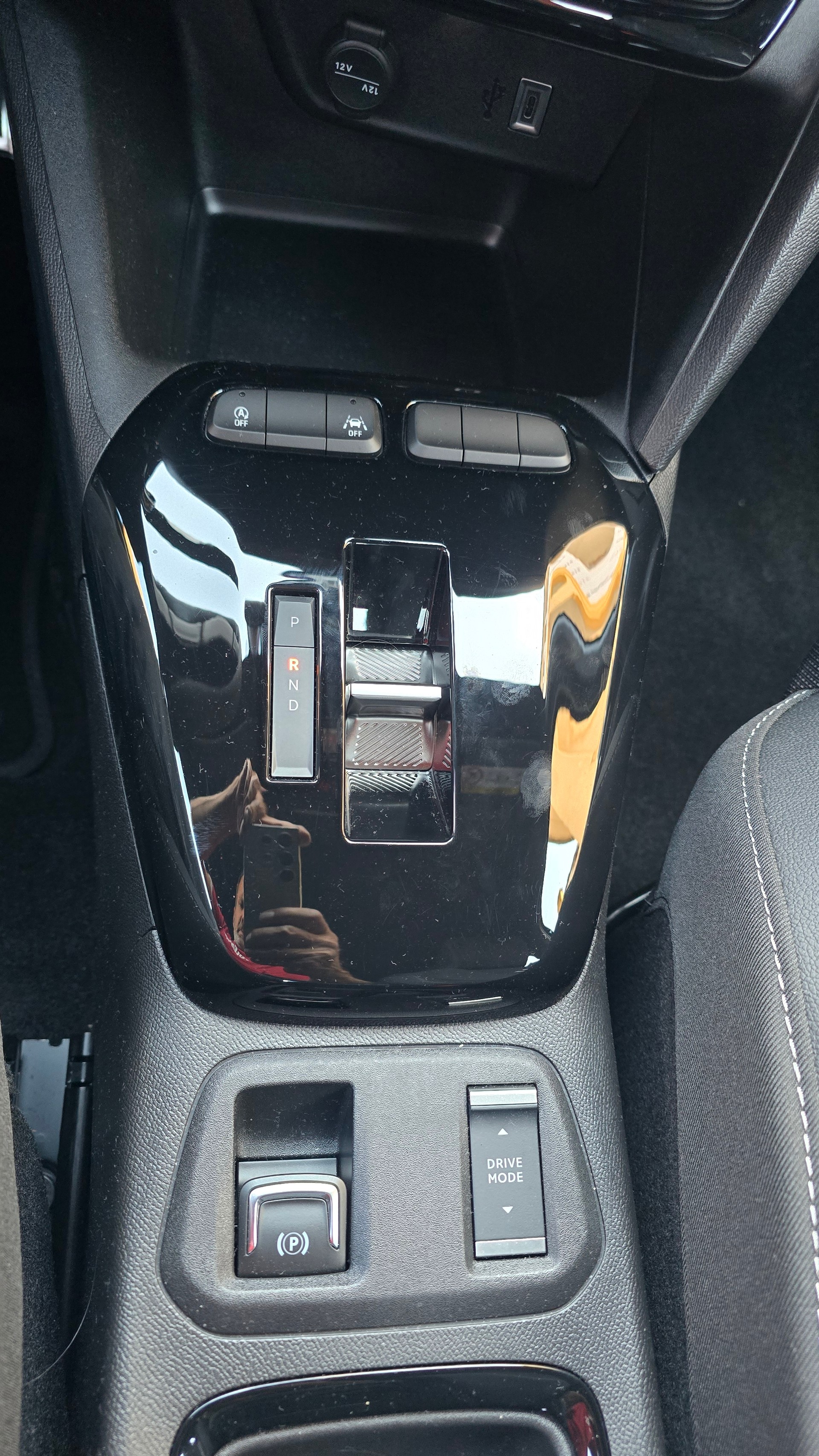 OPEL Corsa 1.2 MHEV Viva, CH Fahrzeug inkl Winterräder-image-12