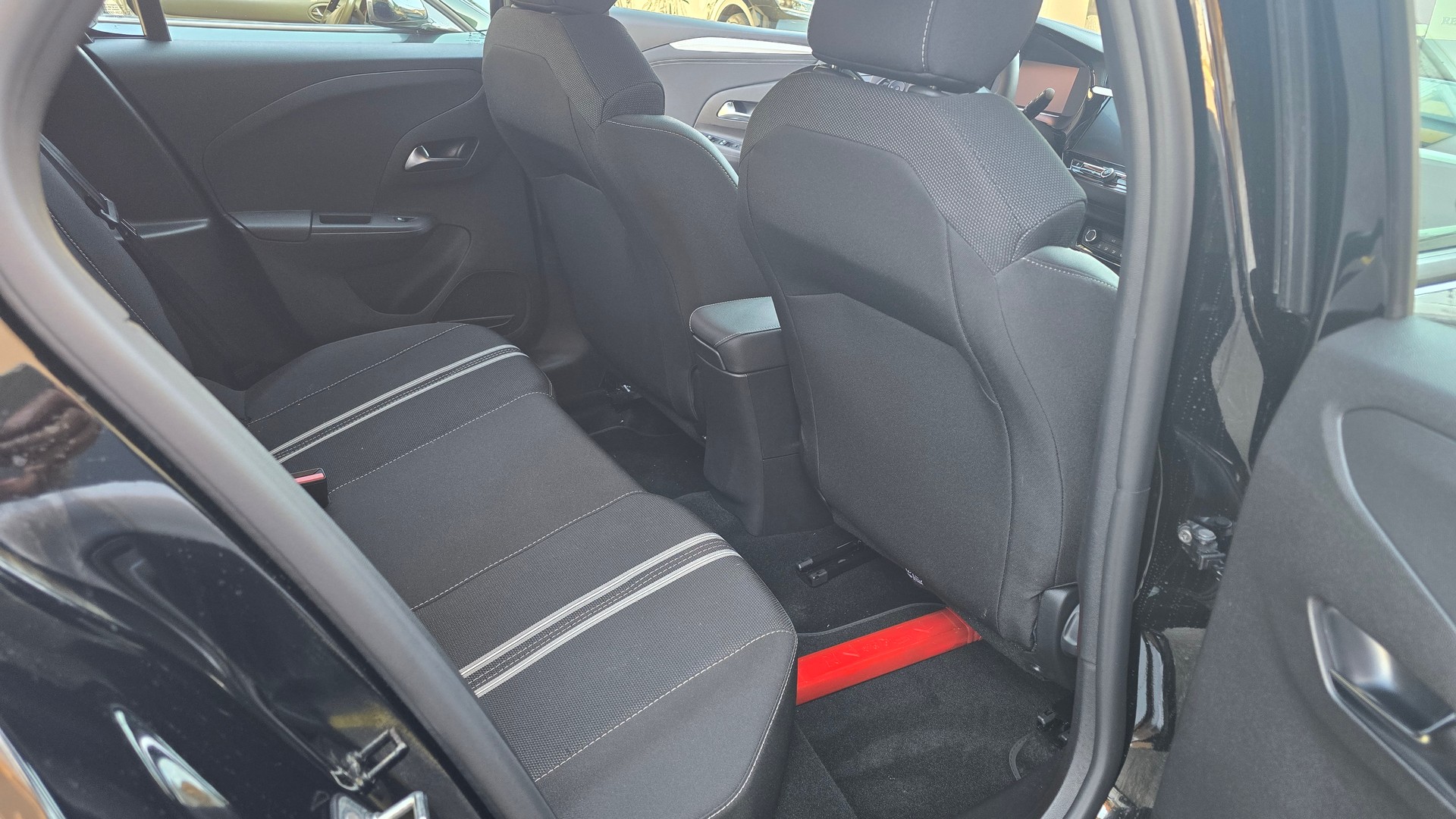 OPEL Corsa 1.2 MHEV Viva, CH Fahrzeug inkl Winterräder-image-19