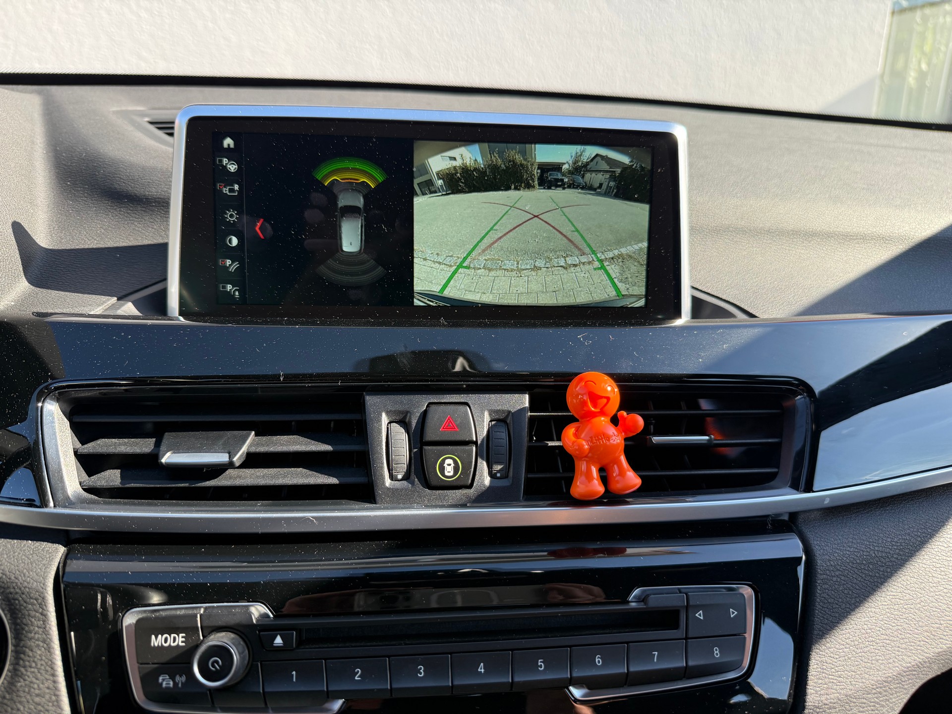 BMW X1 xDrive 20i-image-7