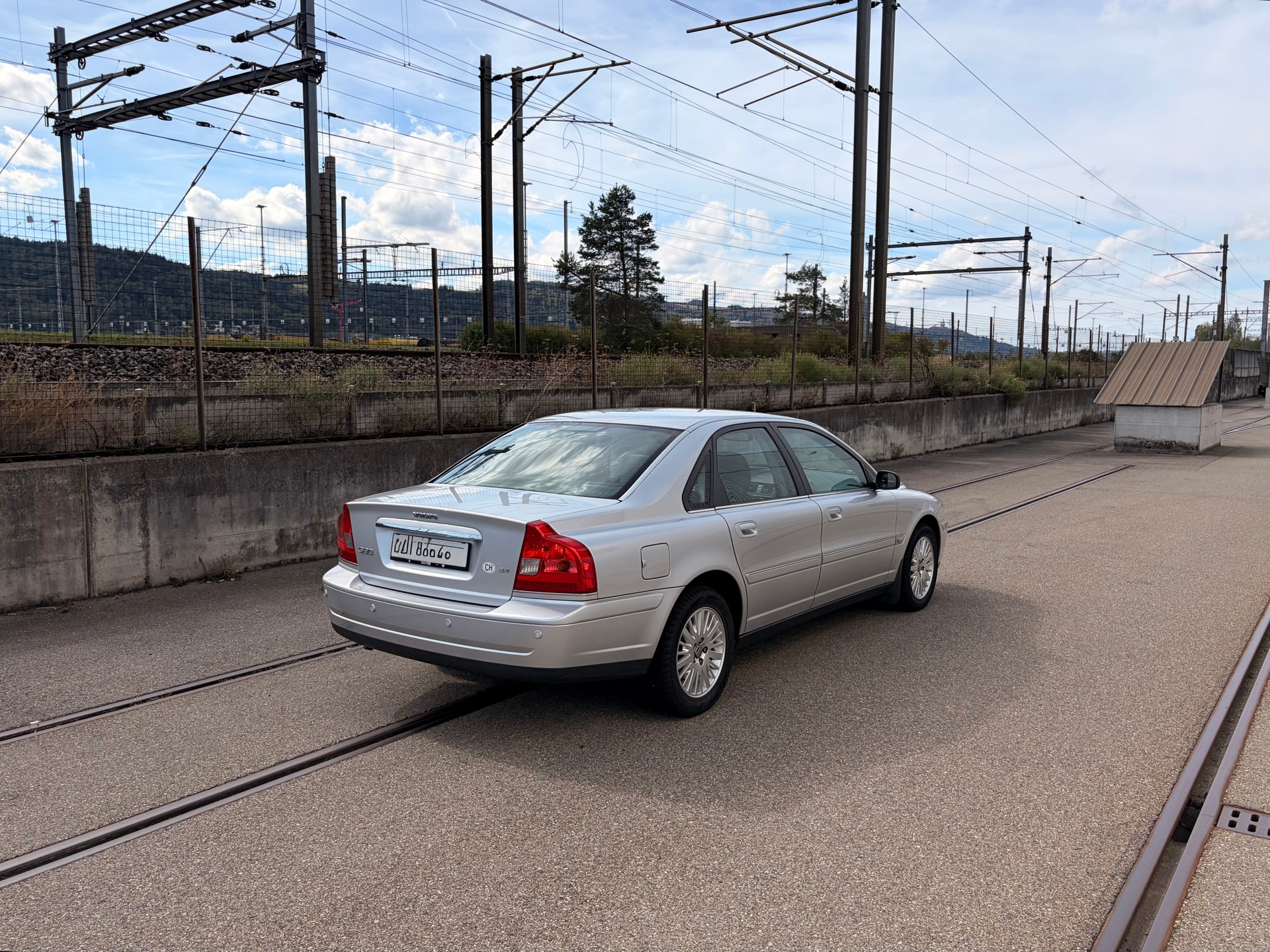 VOLVO S80-image-3