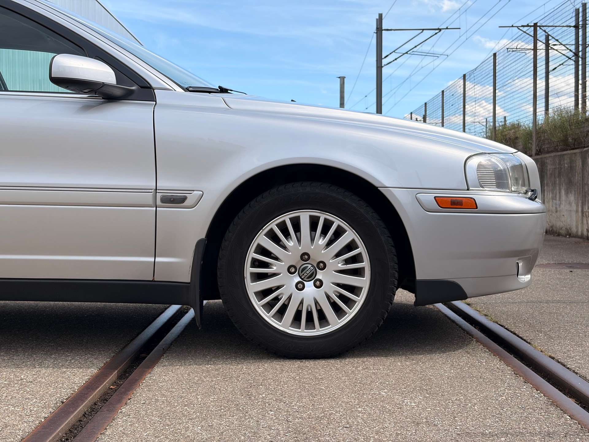 VOLVO S80-image-9