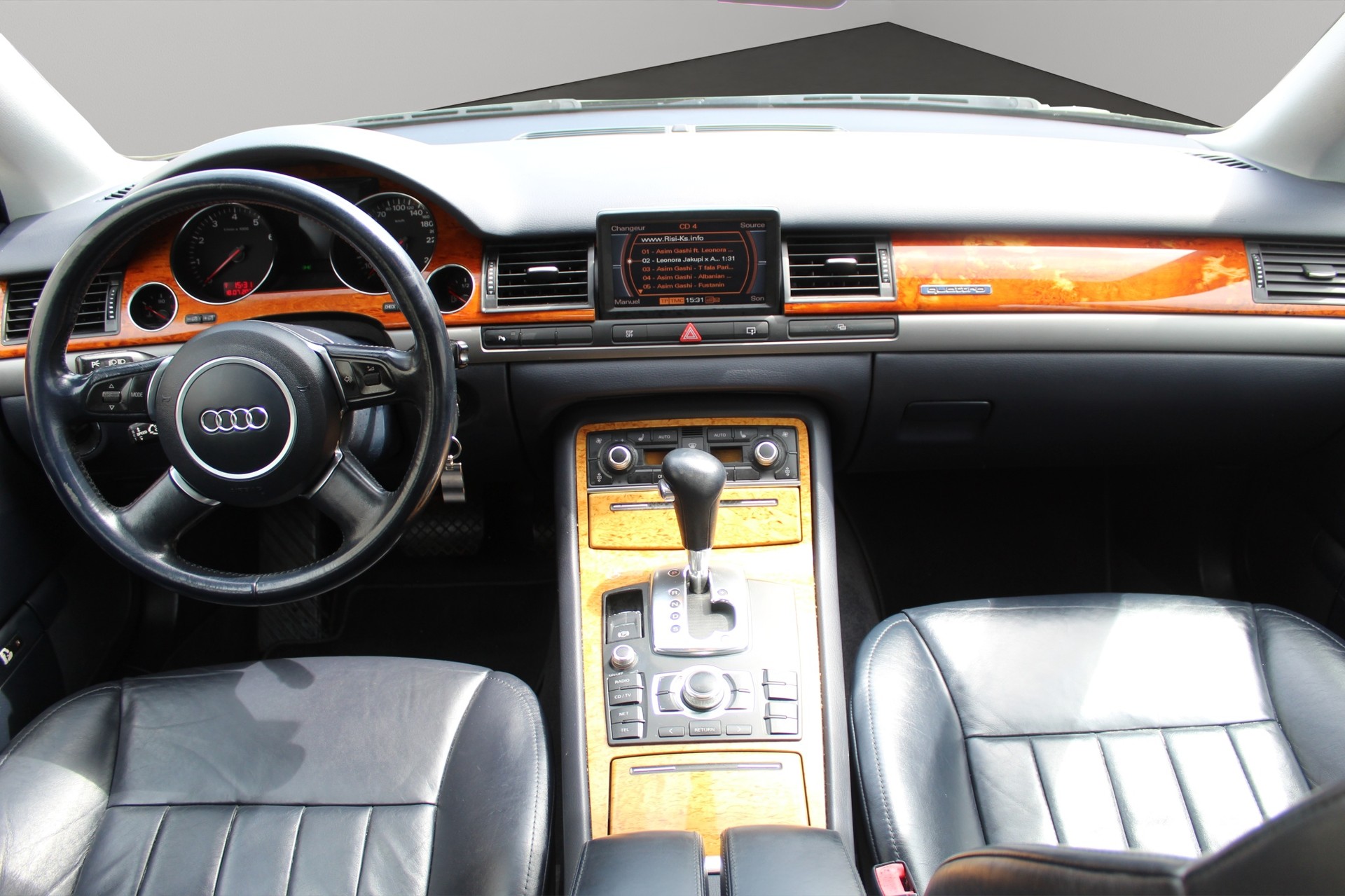 AUDI A8 3.7 quattro tiptronic-image-6