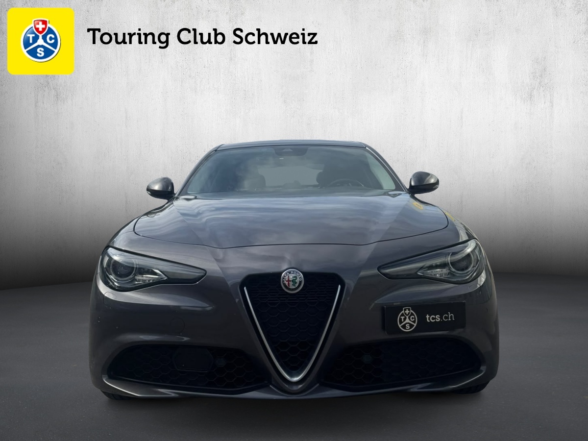 ALFA ROMEO Giulia 2.0 TI Automatic-image-1