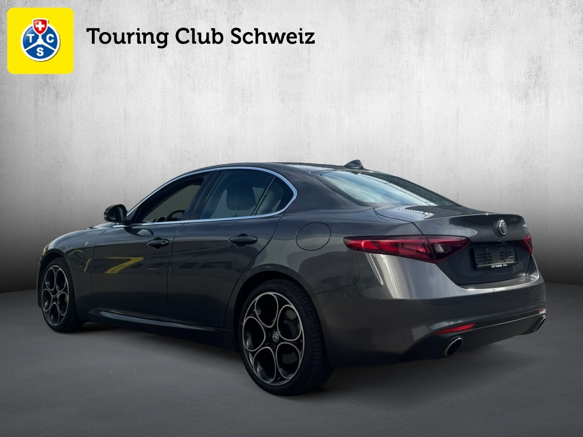 ALFA ROMEO Giulia 2.0 TI Automatic-image-6