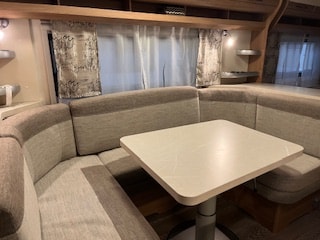 HOBBY 560 KMFe de Luxe-image-1