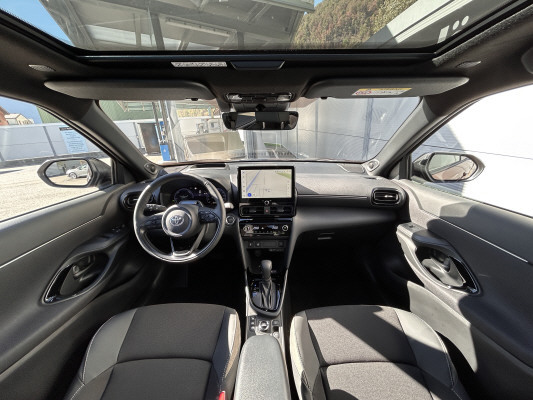 TOYOTA Yaris Cross 1.5 Prem. AWD-image-5
